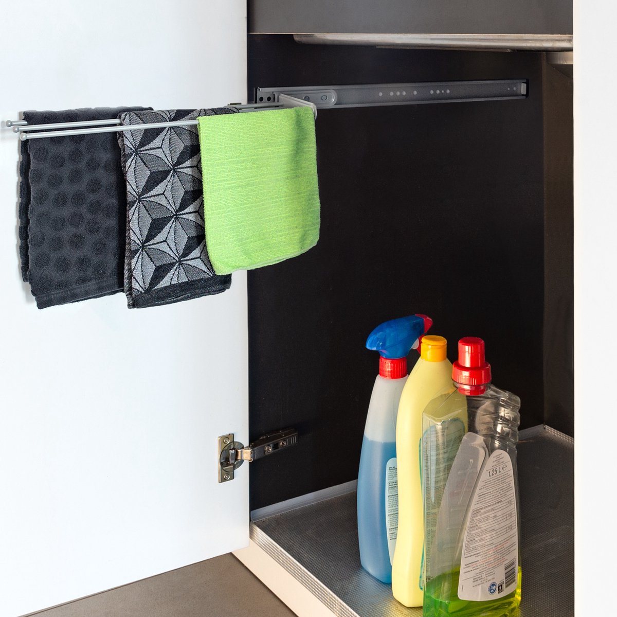 Eleganca Extendable Towel Rack - Towel bar - Installation depth 50cm - 3 arms - Towel holder Bathroom or kitchen - Including mounting material - Silver