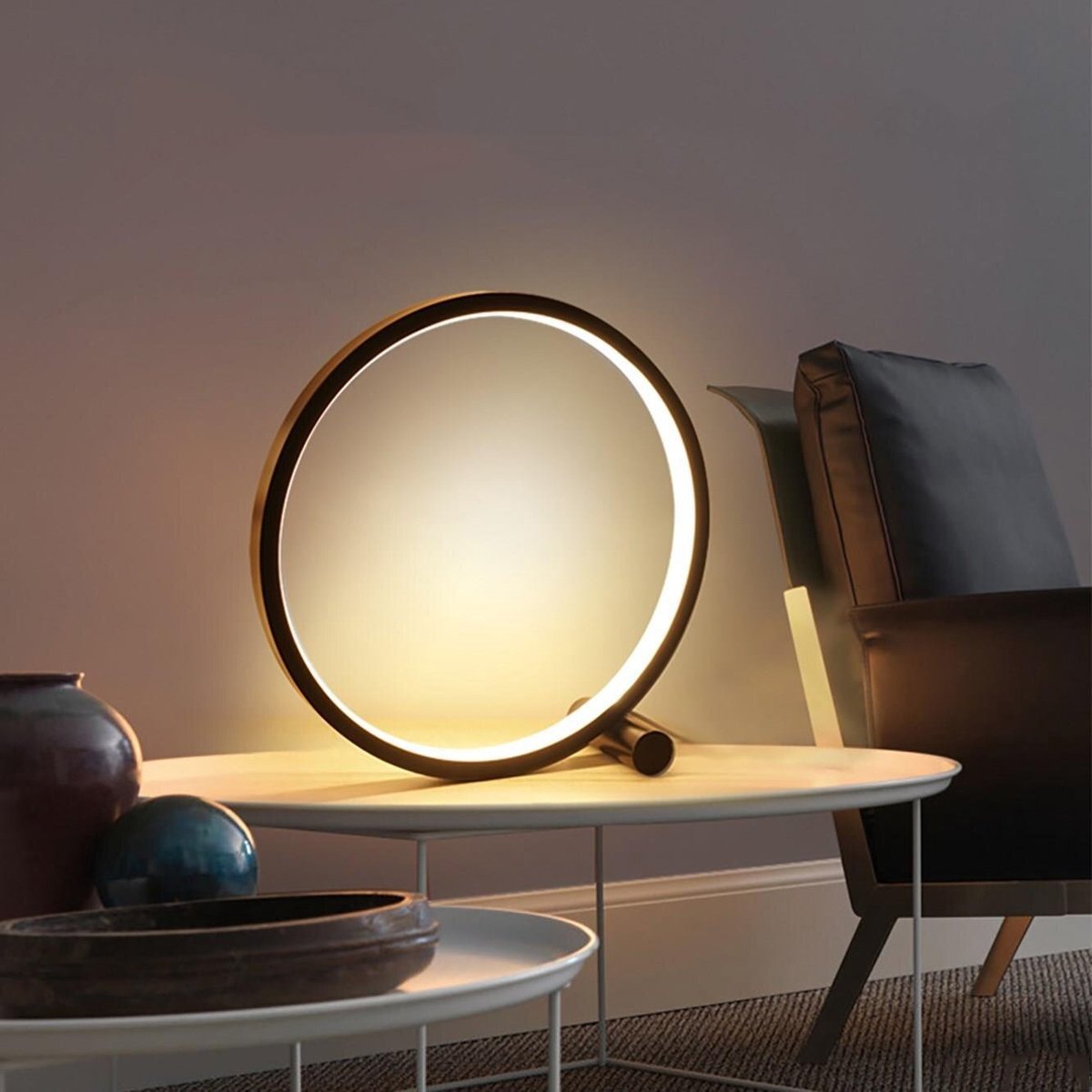 Nancy's Circle dimmable LED lamp with 3 light settings