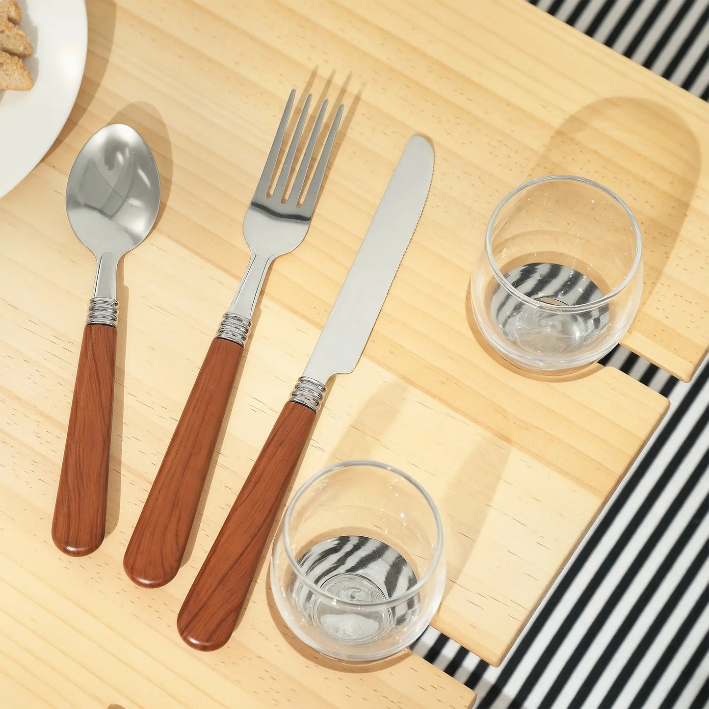 Nancy's Gargazzone Picknickset - Picknickmand met Accessoires - Uitklapbaar tafeltje