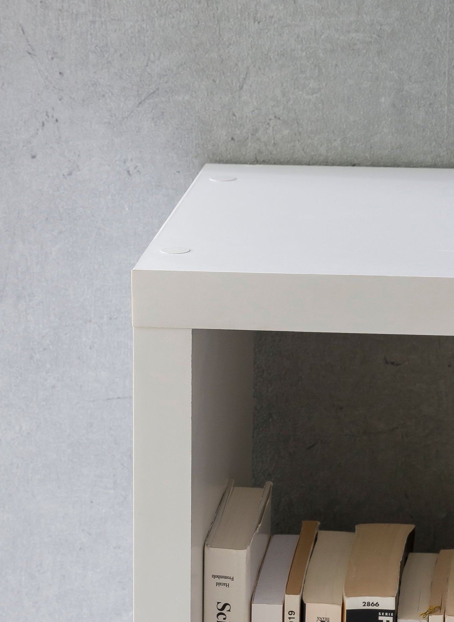 Nancy's Yate Vakkenkast - Boekenkast - Opbergkast - Wit - ± 110 x 23 x 110 cm