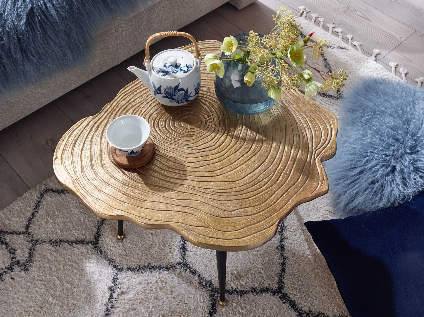 Nancy's Abedim Salontafel - Koffietafel - Bijzettafel - Goud / Zwart - Gelakt Aluminium - ± 65 x 65 x 35 cm