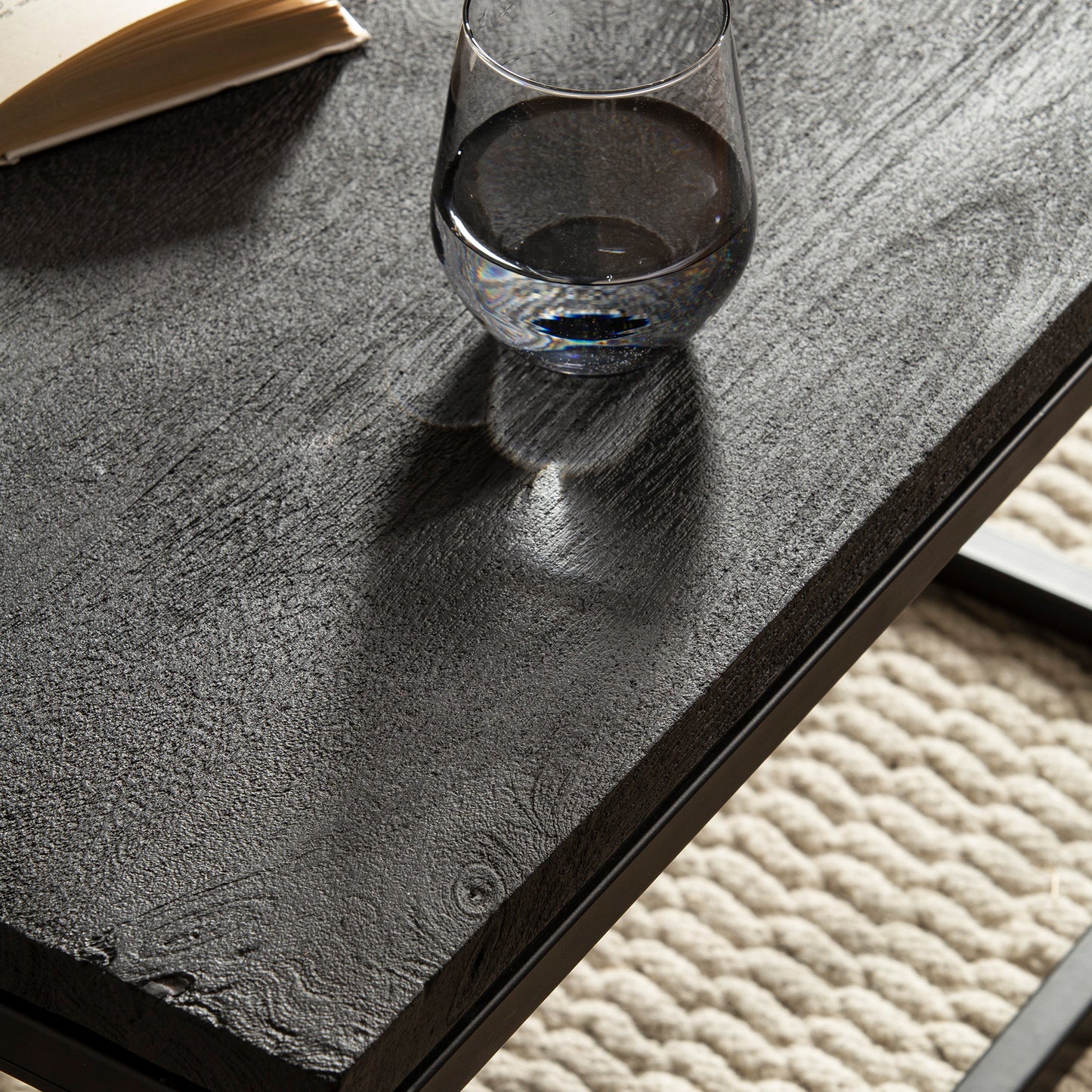Nancy's Ruivos Salontafel - Koffietafel - Zwart - Mangohout / Staal - 60 x 60 x 35 cm
