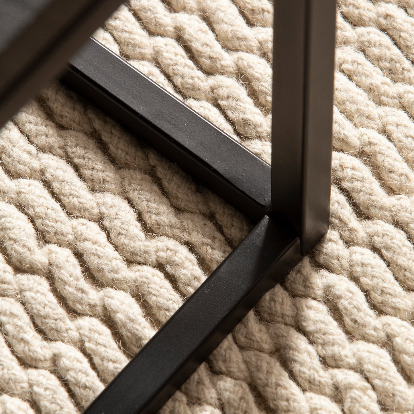 Nancy's Valverde Salontafel - Koffiertafel - Zwart - Massief Mangohout / Staal - 120 x 60 x 40 cm