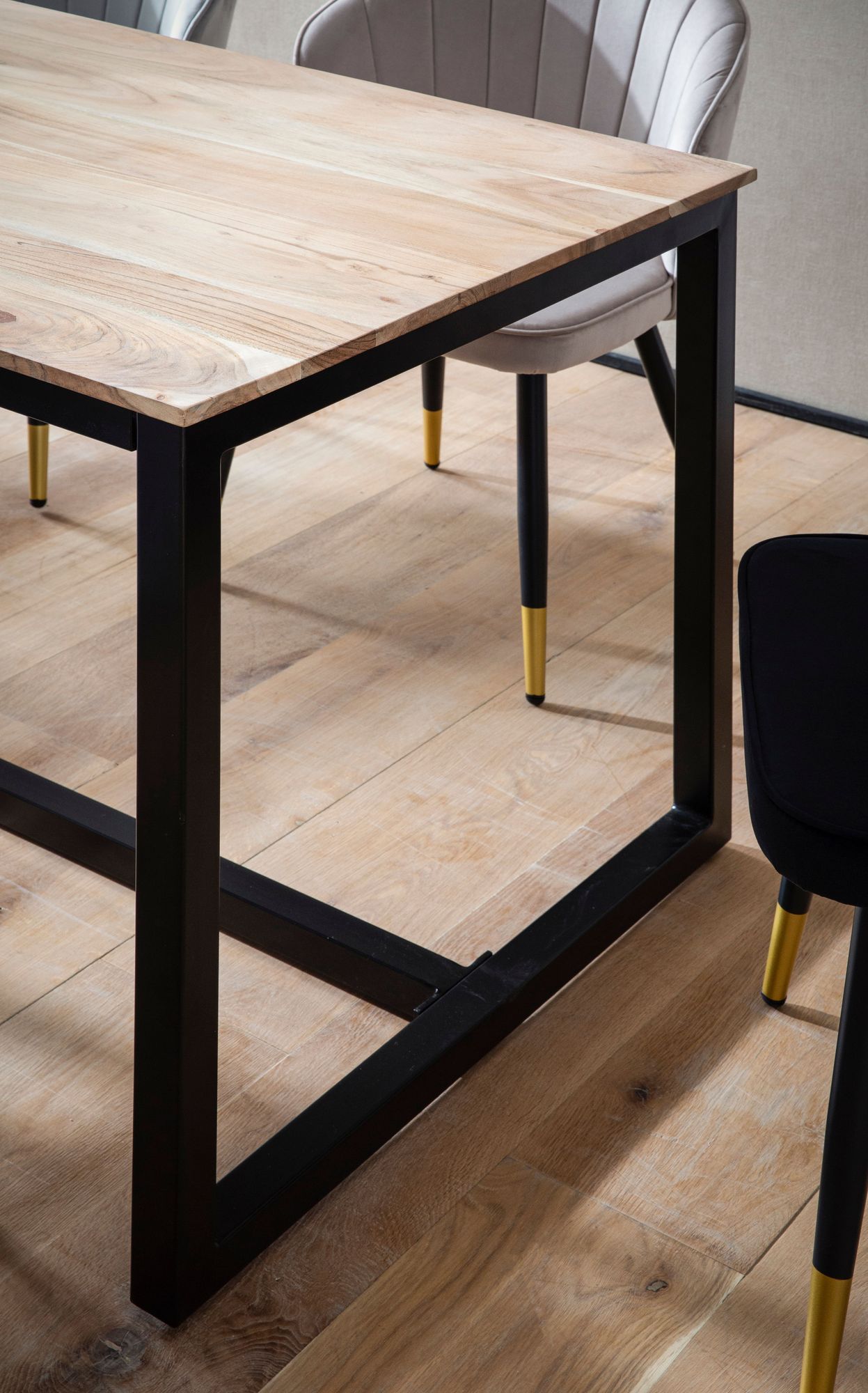 Nancy's Beselga Eettafel - Eetkamertafel - Keukentafel - Massief Acaciahout - ± 180 x 90 x 75 cm