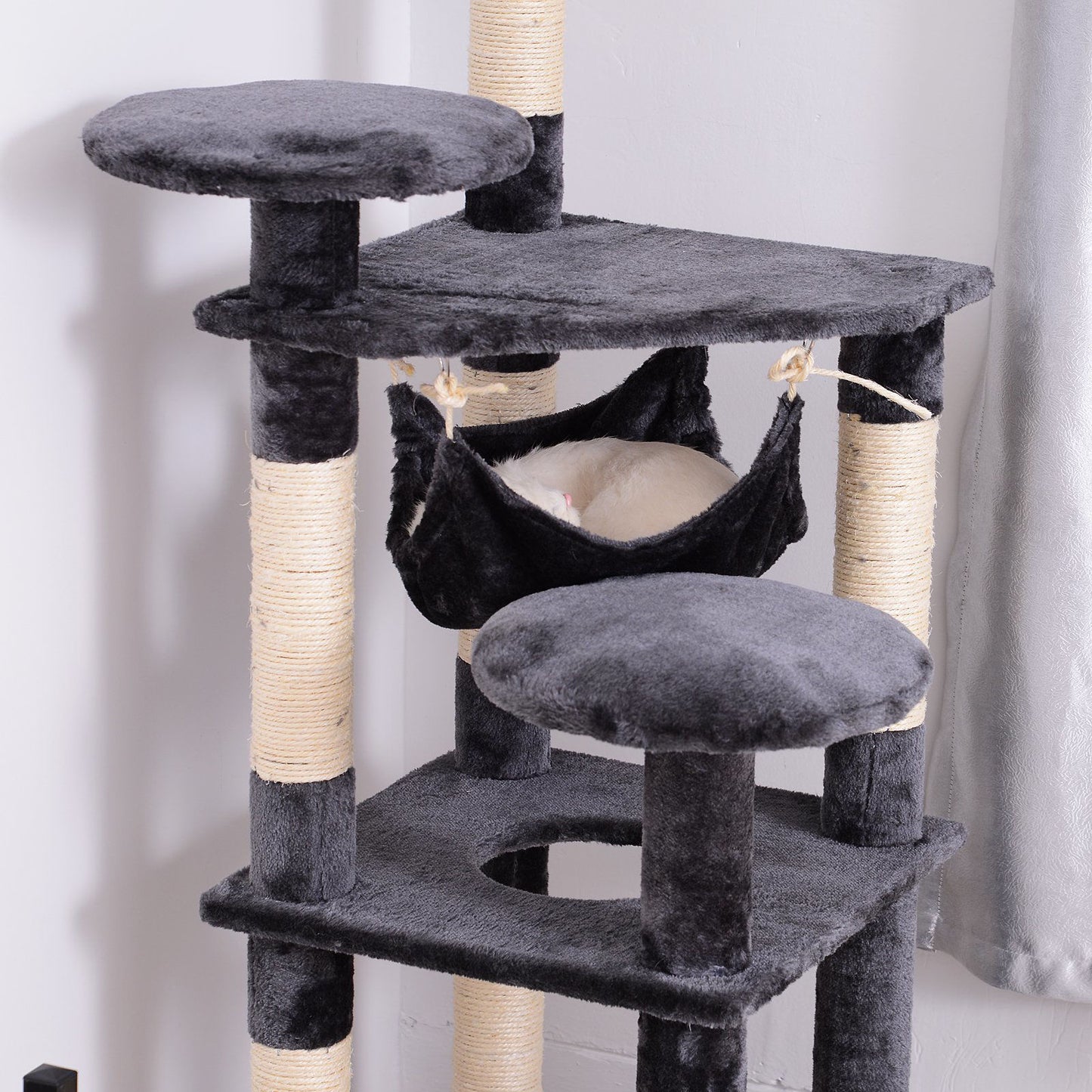 Nancy's Gorge One Krabpaal Kattenboom - Grijs - Spaanplaat, Vezel, Pluche - 15,74 cm x 15,74 cm x 51,96 cm