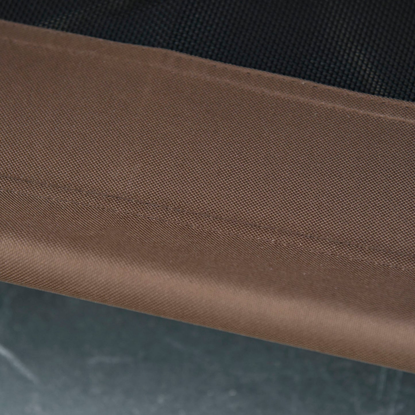 Nancy's Akwesasne Bed met luifel, opvouwbaar, hondenligstoel, hondenbed voor buiten