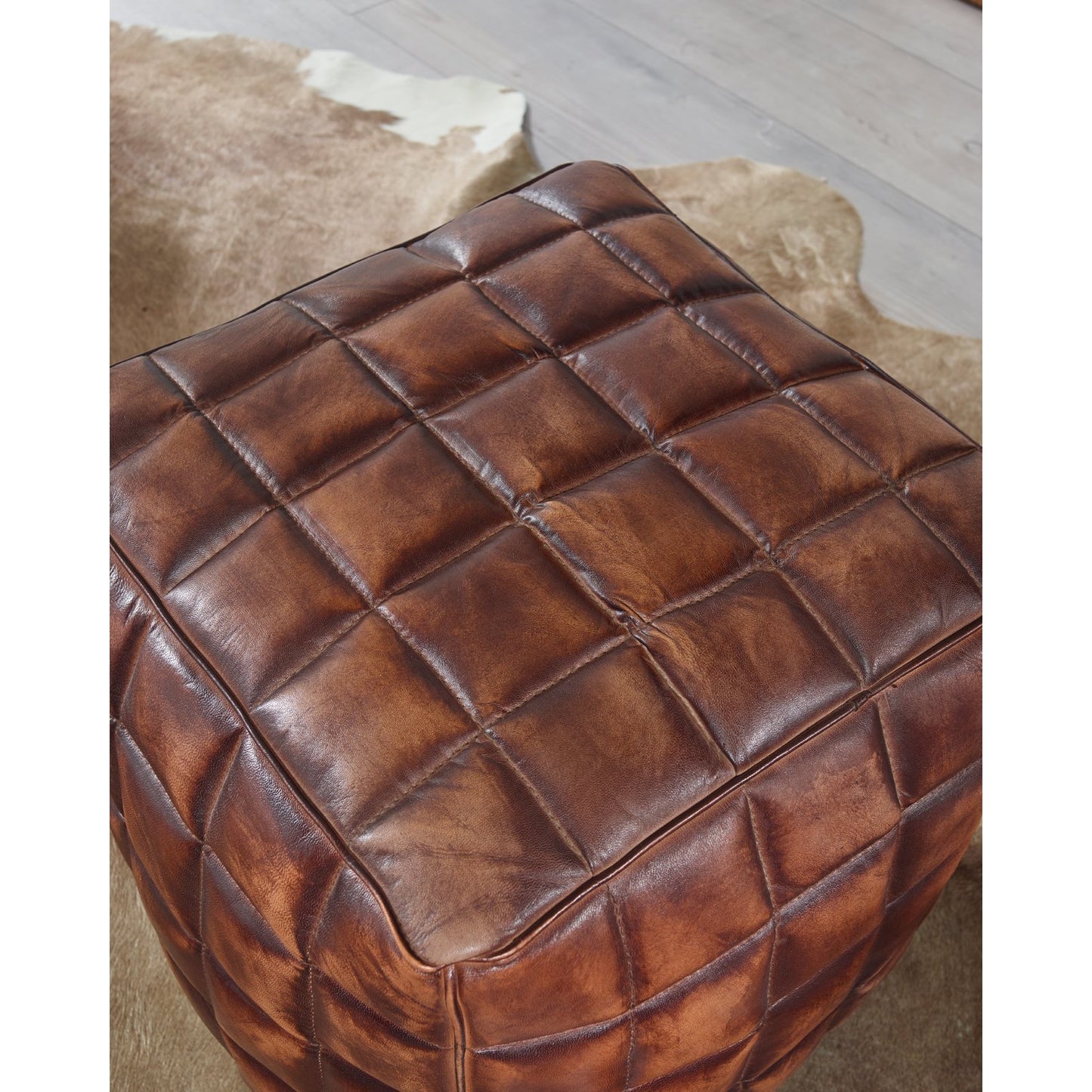 Nancy's Fortuna Poef - Kubus - Bruin - 100% Leer - ± 40 x 40 x 40 cm