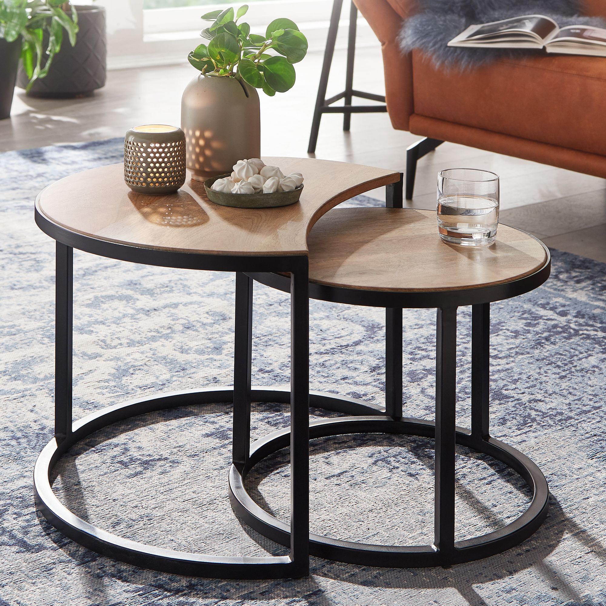 Nancy's Zuni Coffee Tables - Set of 2 - Coffee Tables - Round Tables - Light Brown - Solid Mango Wood / Steel