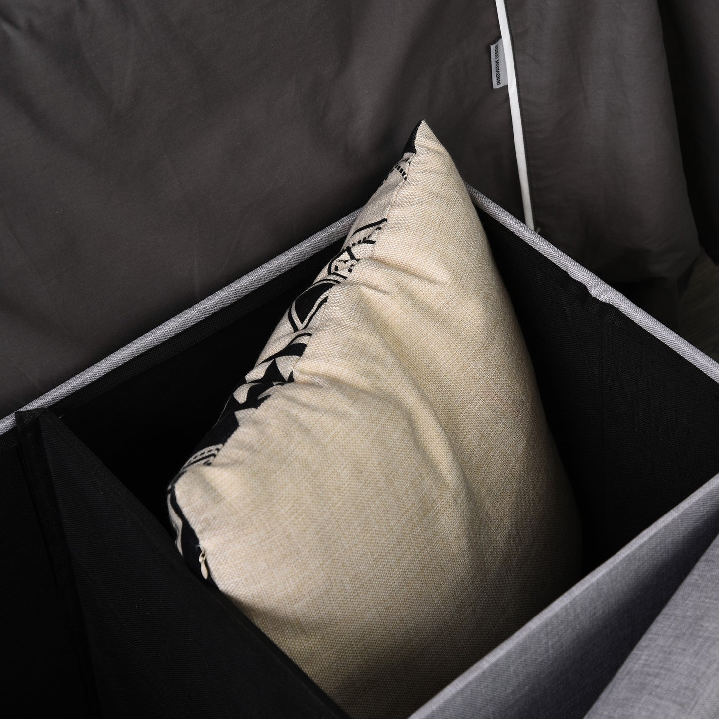 Nancy's Opelousas Hocker - Opbergruimte - Opvouwbaar - Opbergkist - 3 Vakken - Grijs - 110 x 38 x 38 cm
