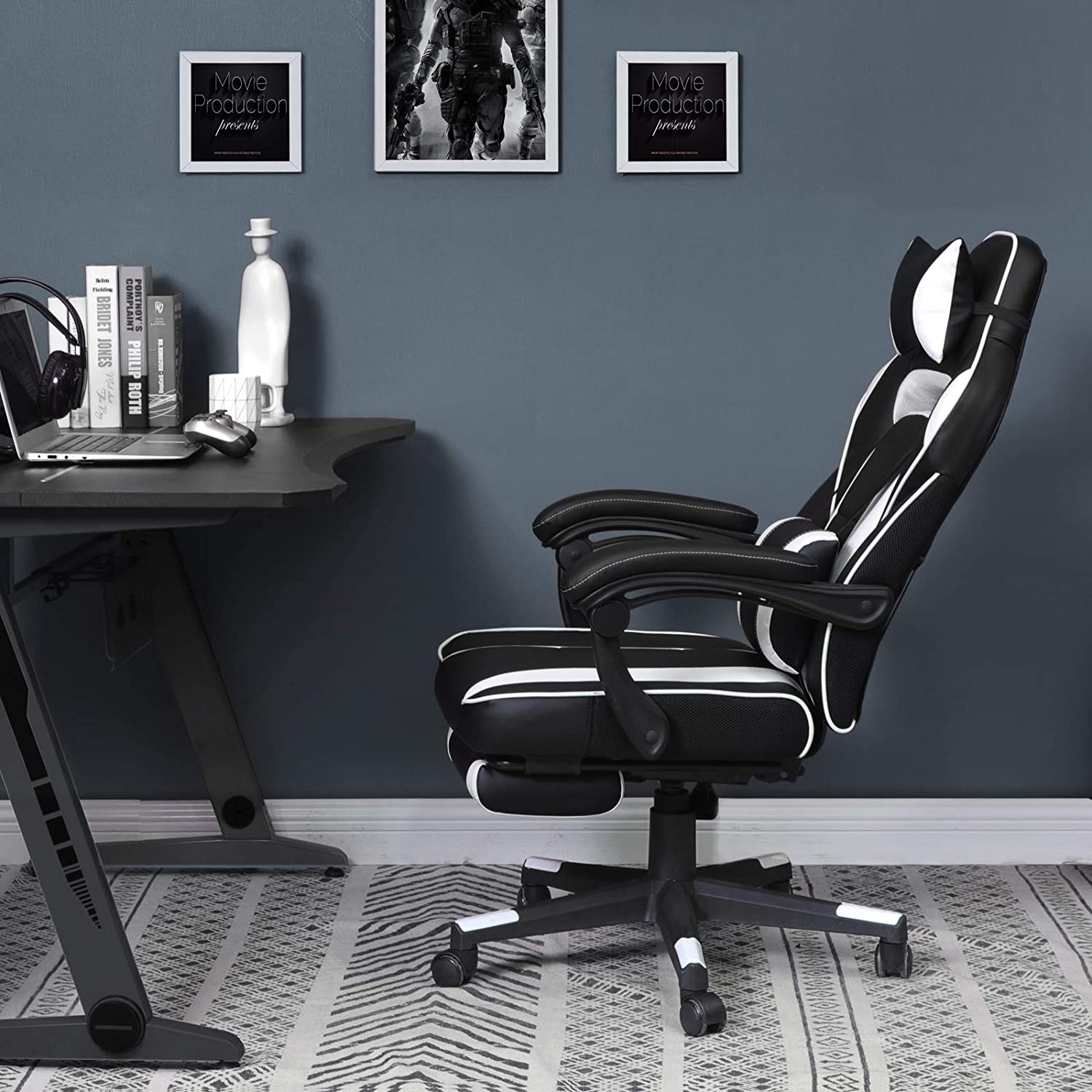 Nancy's Gatineau Gaming Chair - Office Chair - Swivel Chair - Extendable Footrest - Ergonomic - Black / White