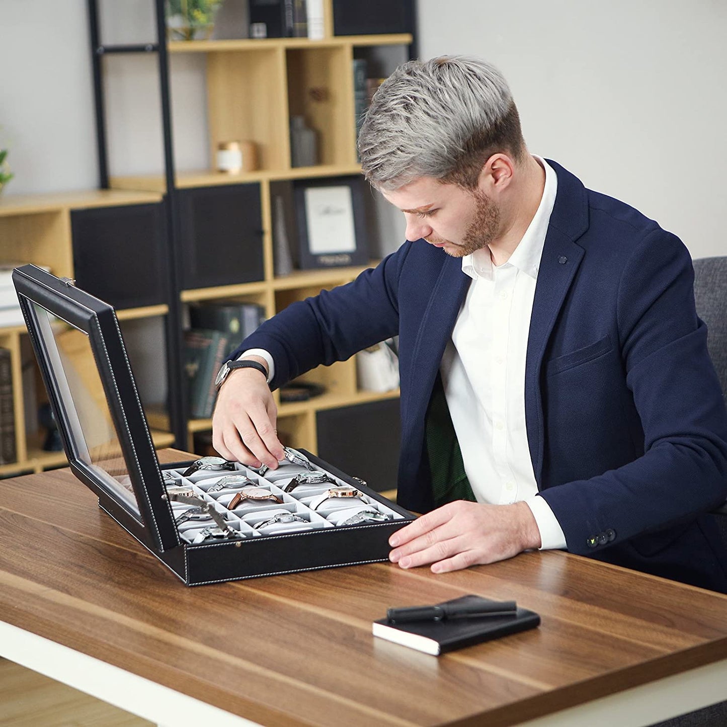 Nancy's Mafra Horlogebox - Horlogedoos - 24 Horloges - Zwart - Fluweel