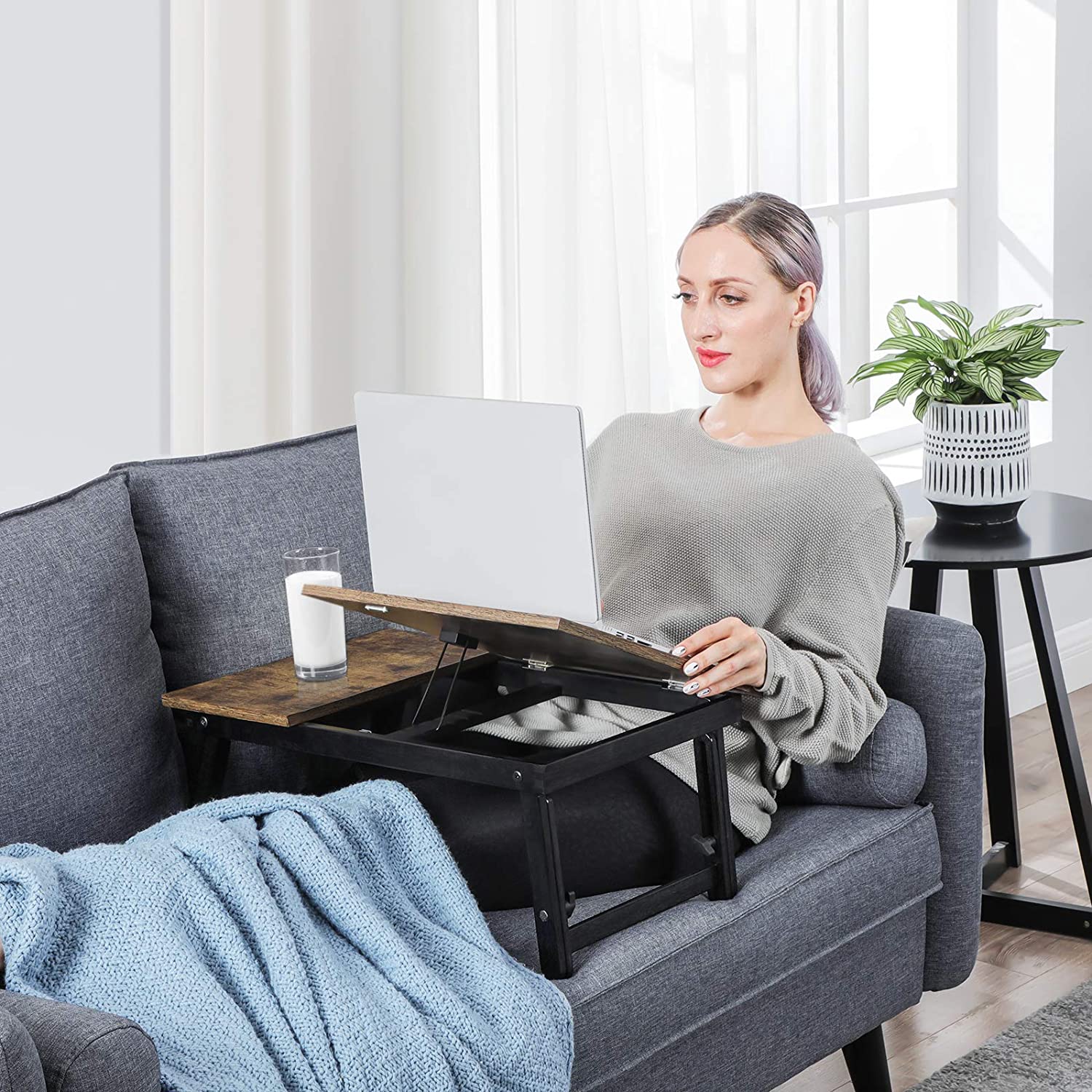 Nancy's Sandy Laptopstandaard - Laptophouder - Voor Bed en Bank - Ontbijttafel - In Hoogte Verstelbaar - 15.6 Inch - Bruin - Zwart - Industrieel