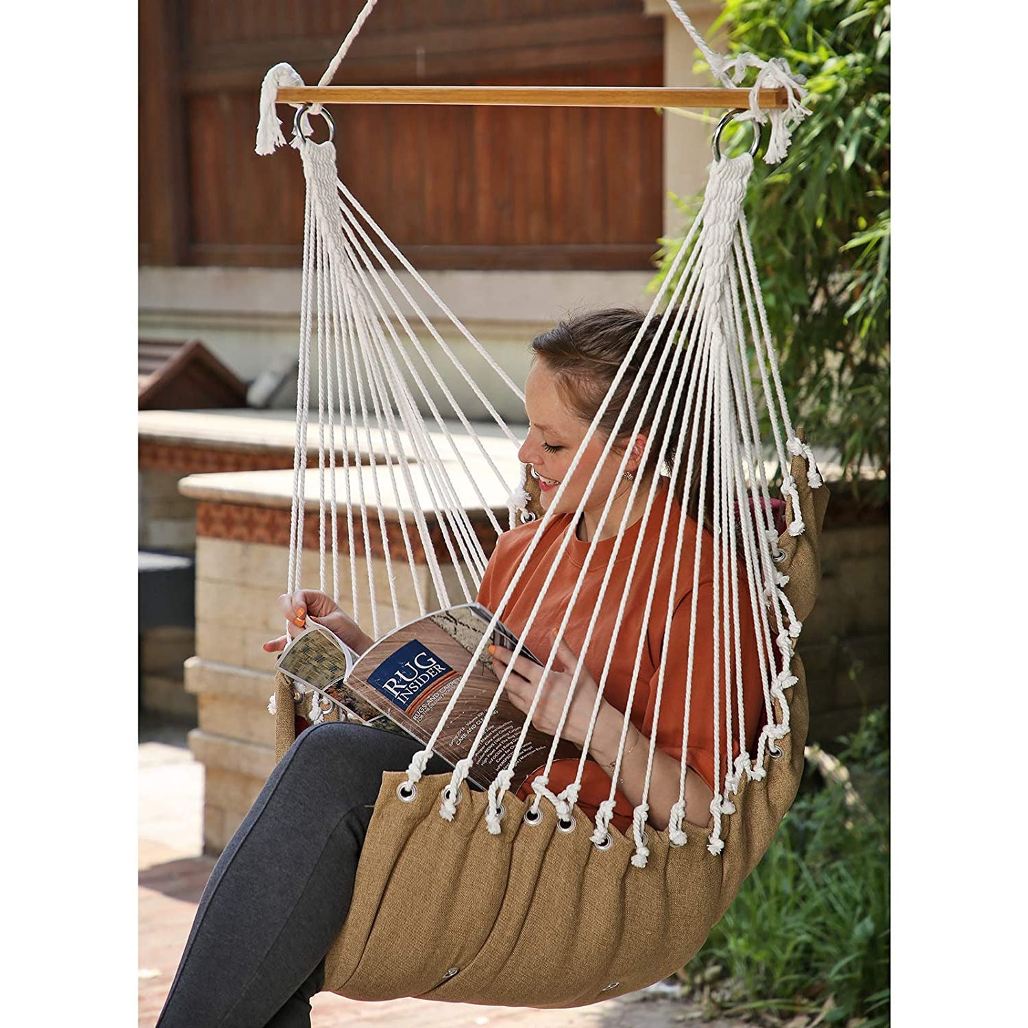 Nancy's Bread Cove Hangstoel - Kussen - Bamboe - Schommelstoel - Gewatteerd - Rood - Kaki - 70 x 120 cm
