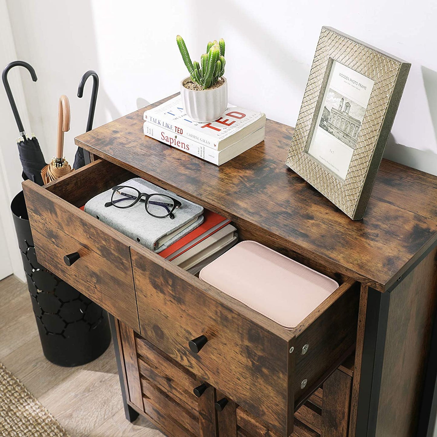 Nancy's Ybrada Opbergkast - Dressoir - Commode kast - Vintage / Donkerbruin - Spaanplaat / Staal - 70 x 30 x 80 cm