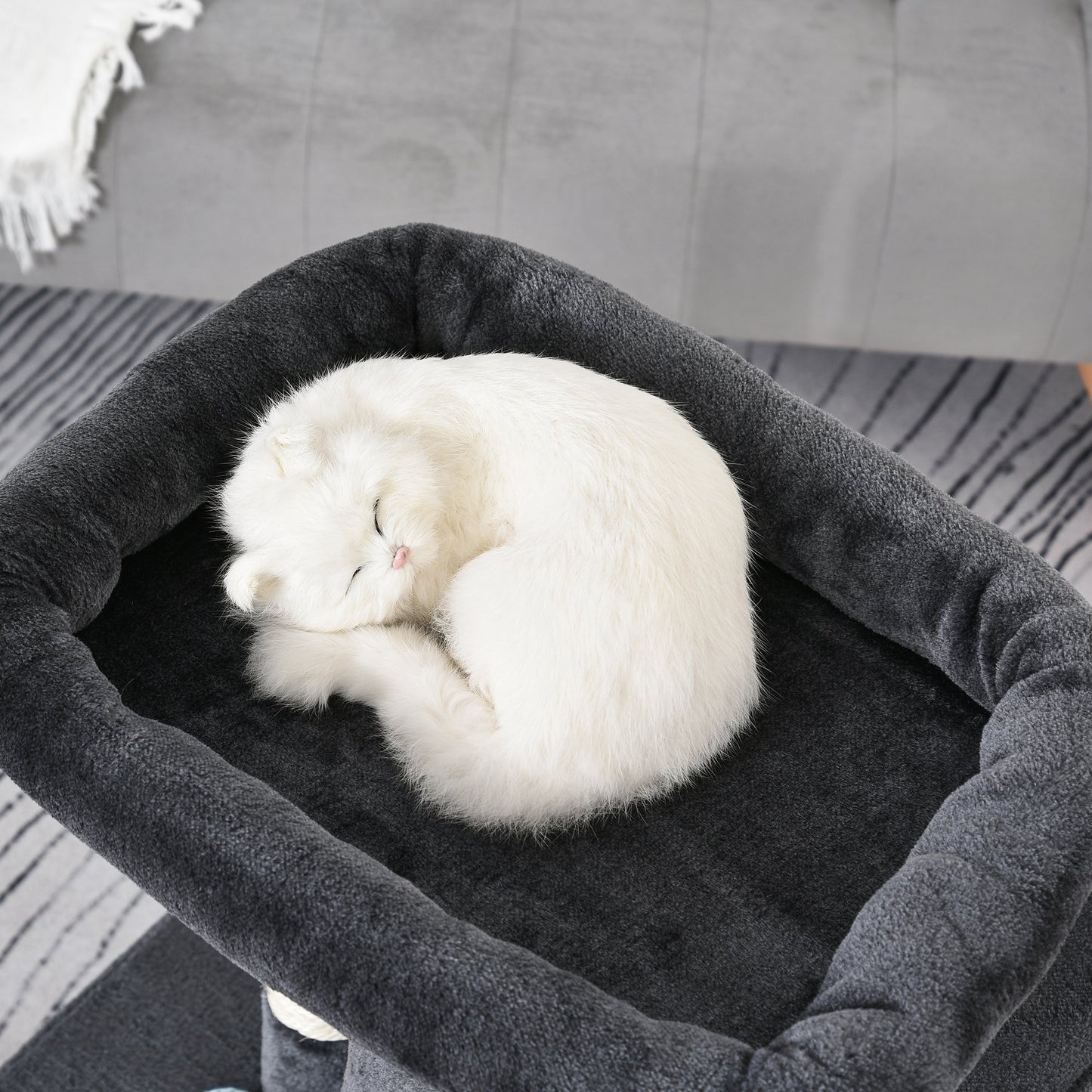 Nancy's Santa Barbara Krabpaal - Kattenbed - Speelboom - Klimgrot - Pluche - Donkergrijs
