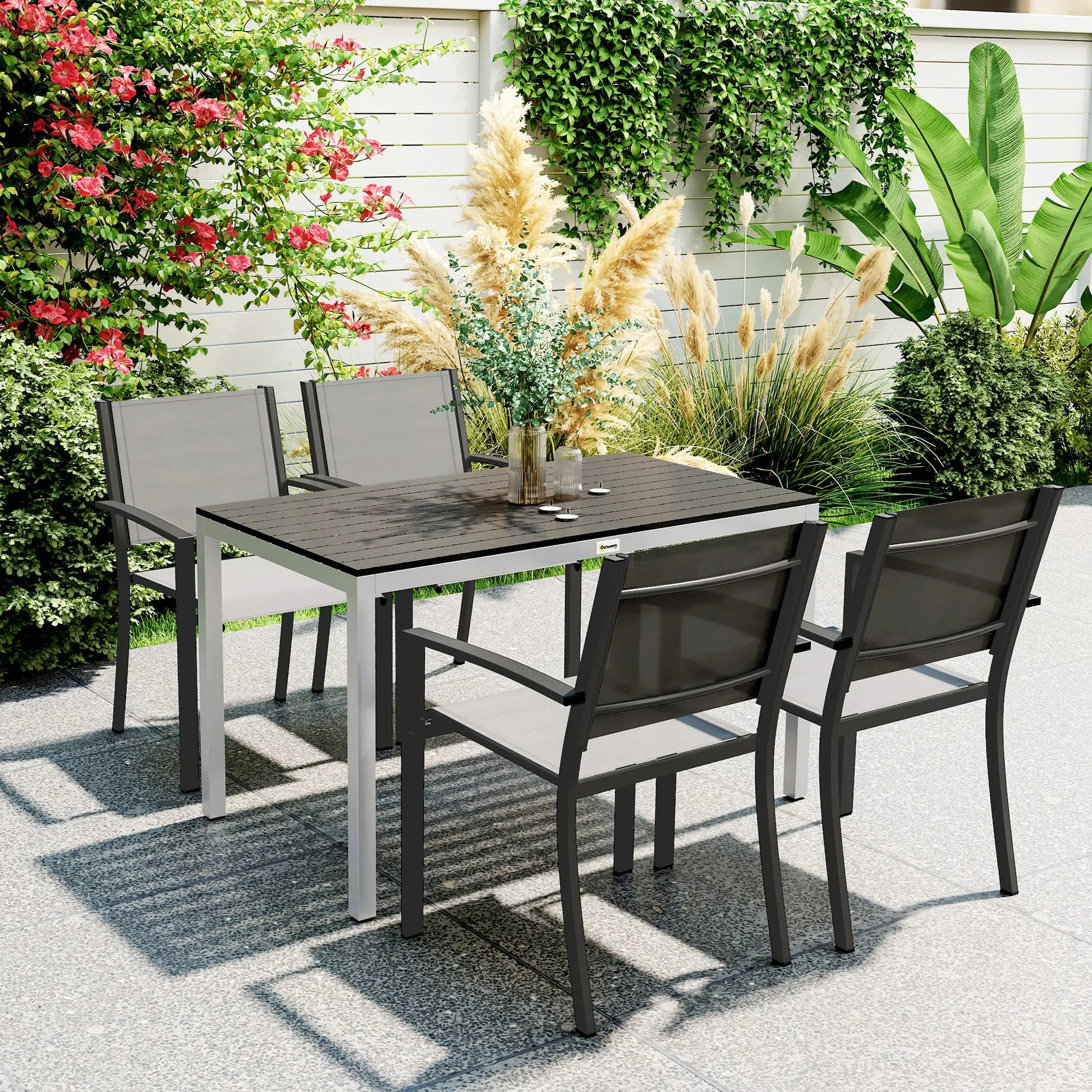 Nancy's Gamberale Tuintafel - Terrastafel - Eettafel voor buiten - Zwart / Zilver - ± 120 x 70 x 70 cm