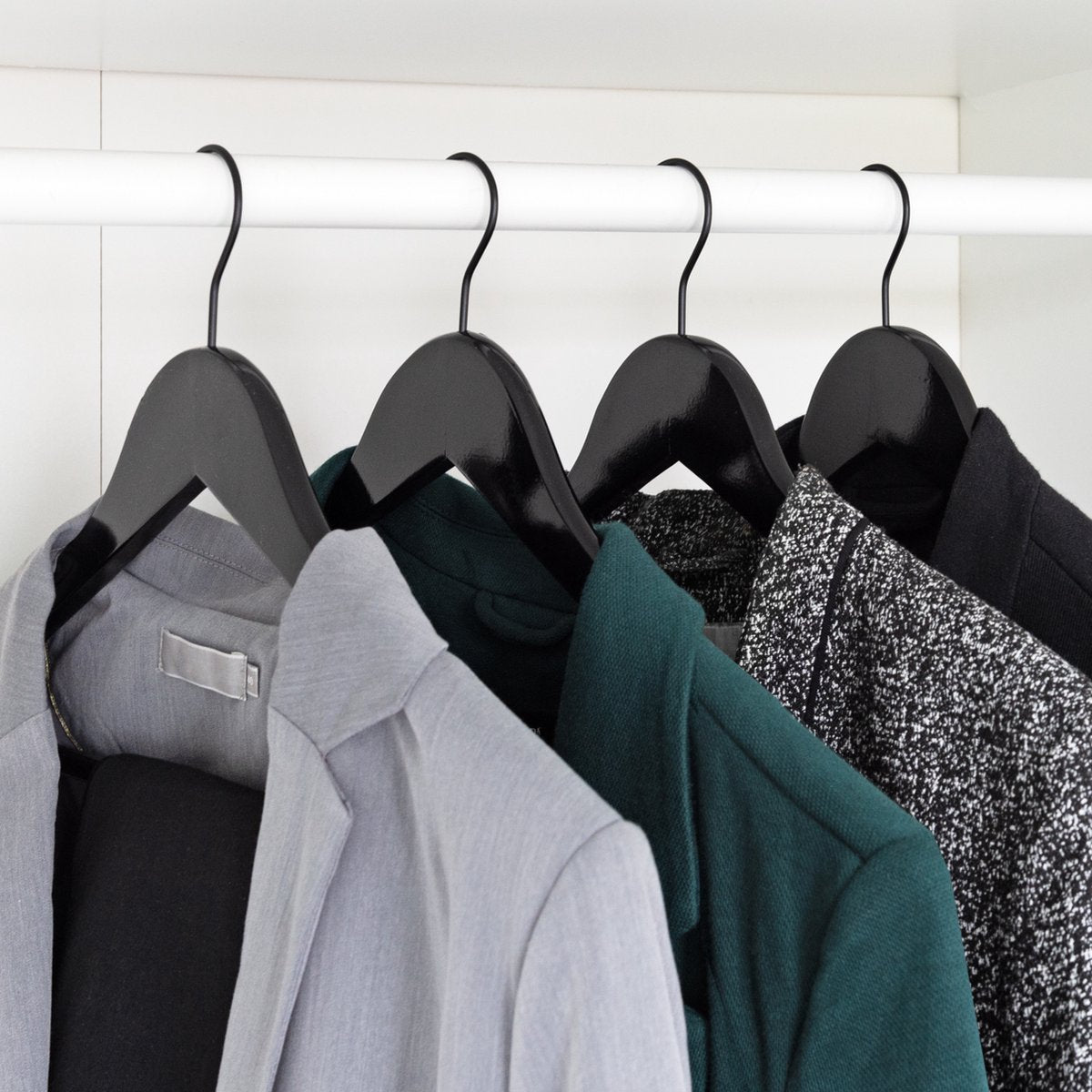 Eleganca Luxury clothes hangers 15 pieces Black 