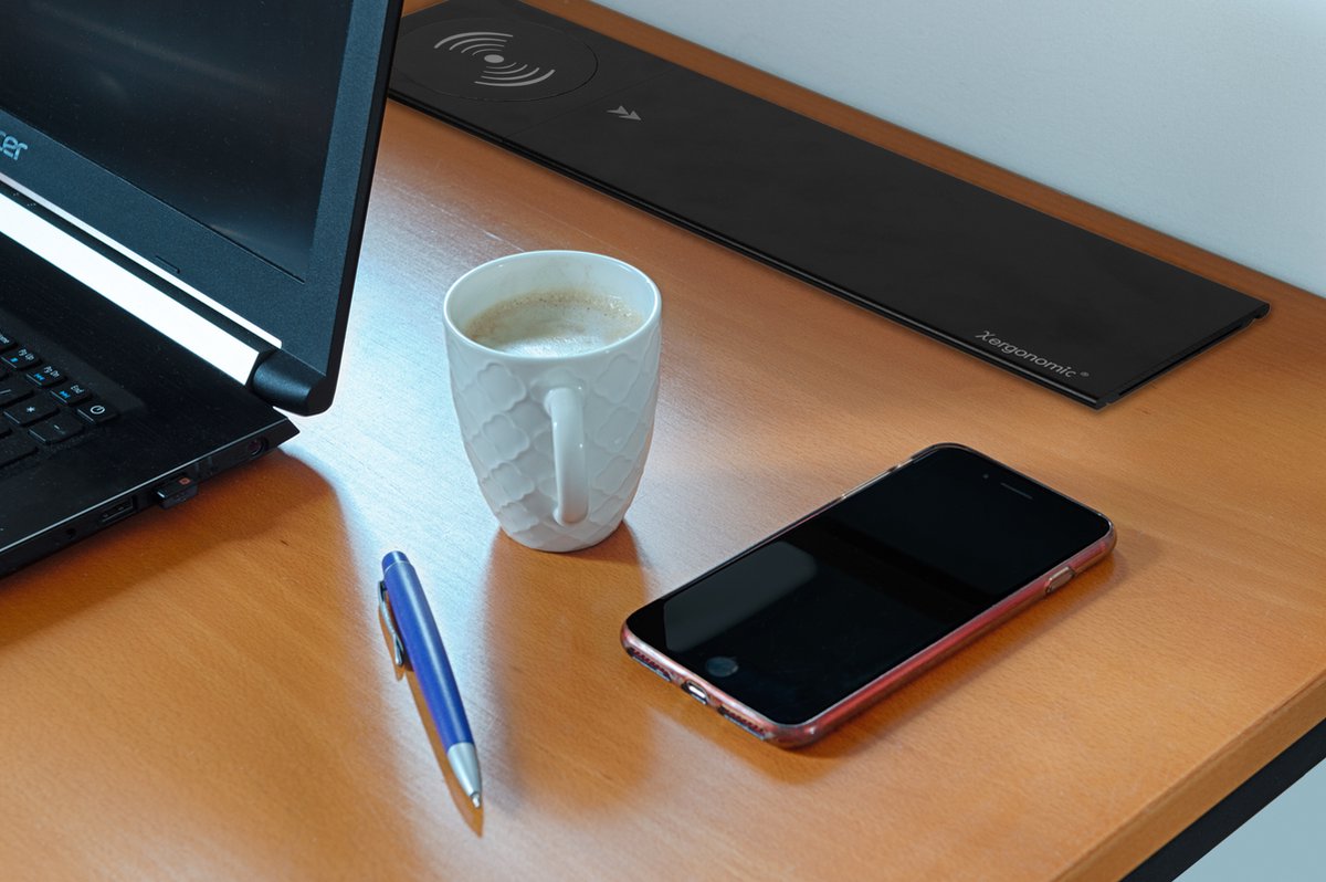 Xergonomic Desk socket with QI wireless charger, 2 internet connections, 2 sockets and 2 USB ports Black