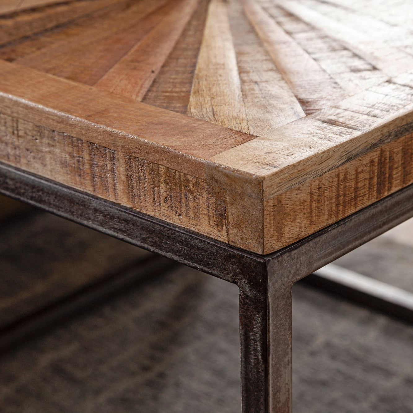 Nancy's Indari Salontafel - Koffietafel - Bijzettafel - Mangohout - ± 55 x 55 x 40 cm