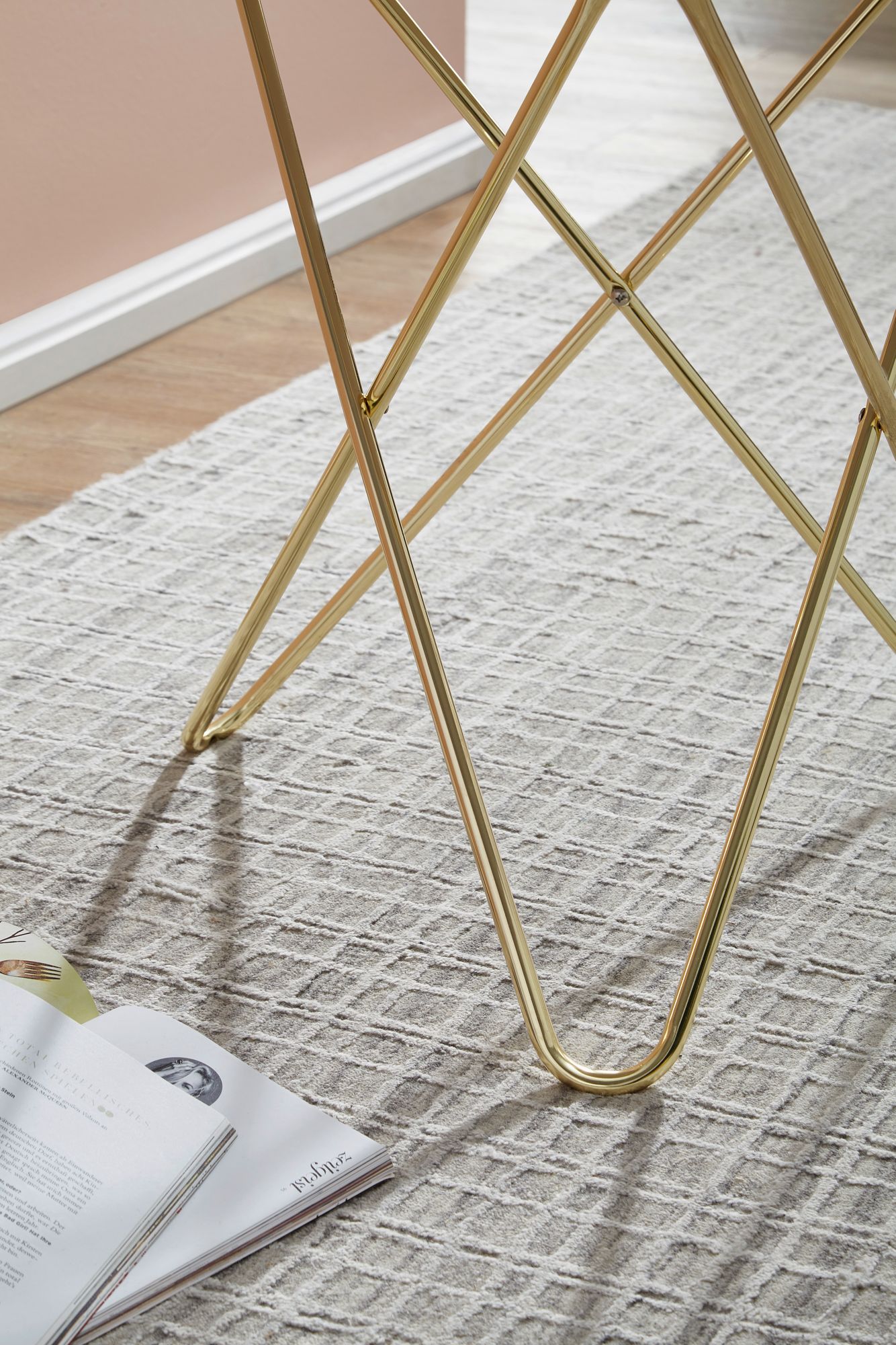 Nancy's Burara Bijzettafel - Salontafel - Wit / Goud - Marmerlook / Staal - Ø 55 x 57 cm