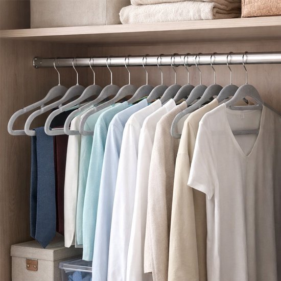 Nancy's Eleganca Kledinghangers - Set van 50 - Kleerhangers - Met Broeklat - Ansi-slip - Grijs - Kunststof