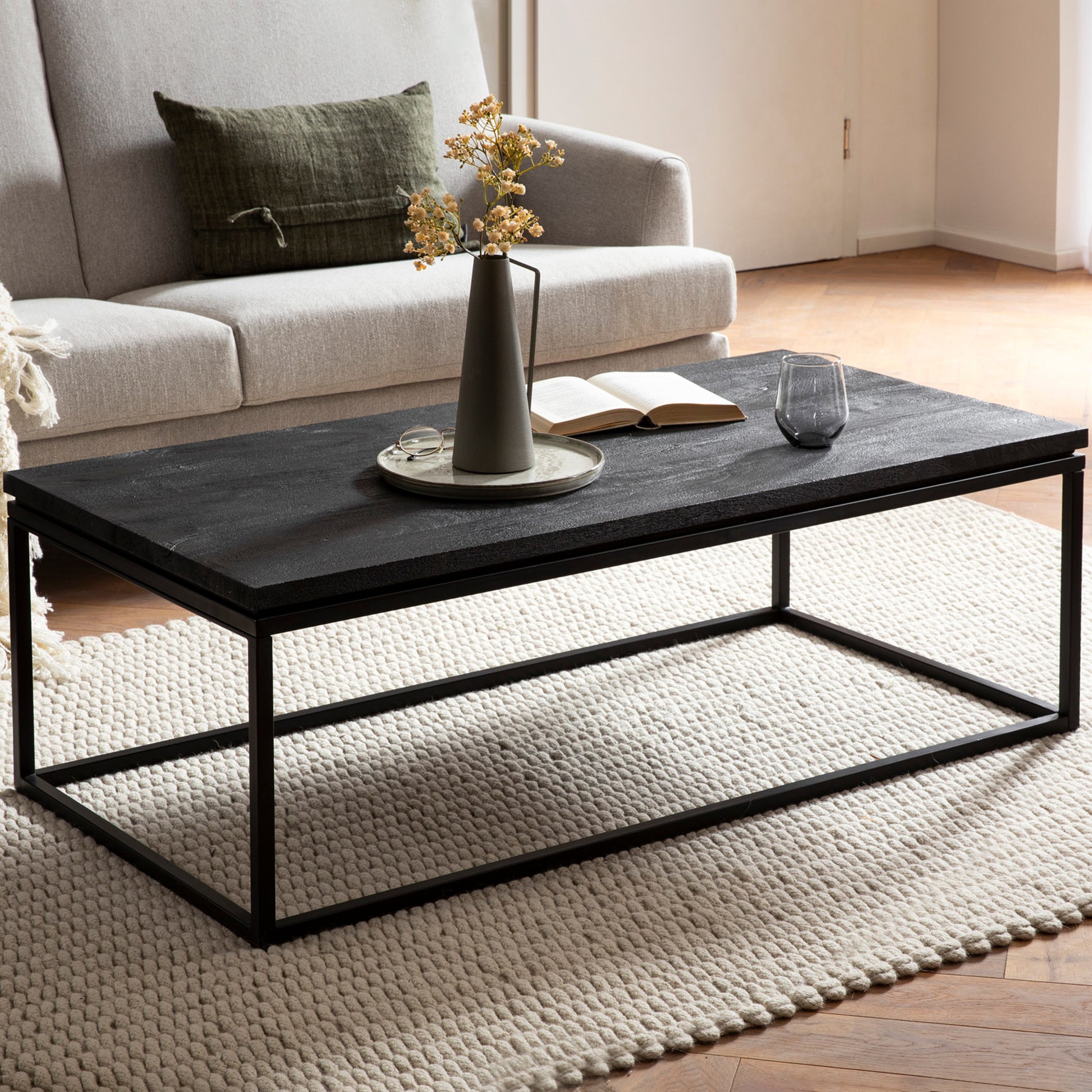 Nancy's Valverde Salontafel - Koffiertafel - Zwart - Massief Mangohout / Staal - 120 x 60 x 40 cm