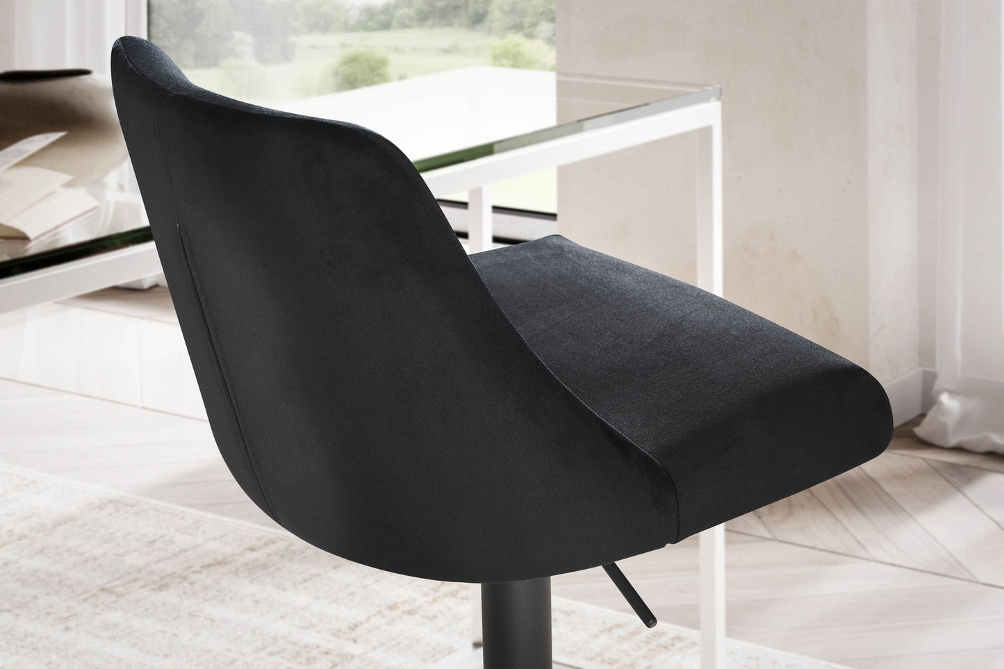 Nancy's Vouzela Barkruk - Barstoel - Zwart - Fluweel - 45 x 51 x 86-106 cm