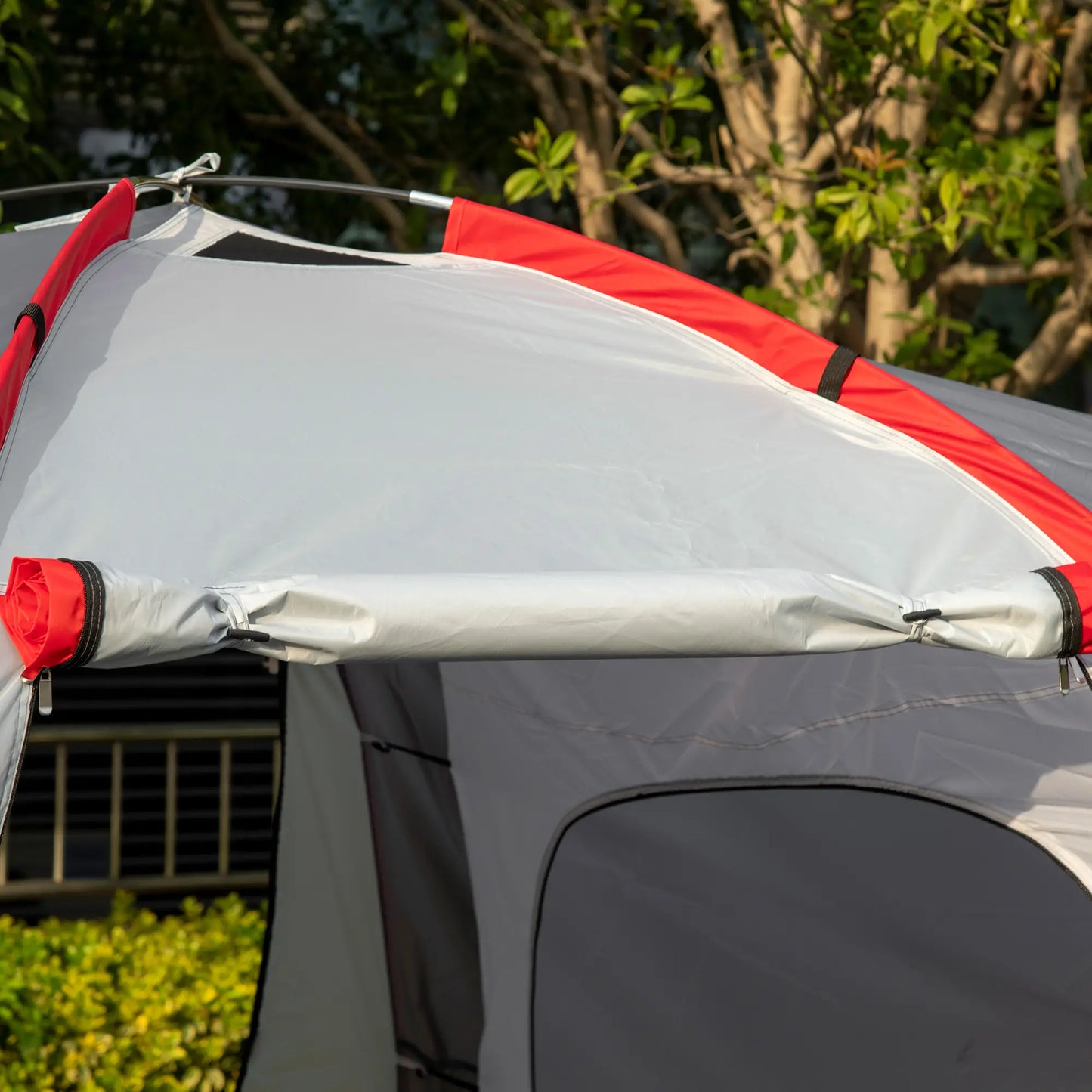 Nancy's Fonzaso Kampeertent - Campingtent - 2 Slaapkamers - Grijs / Rood - ± 590 x 245 x 195 cm