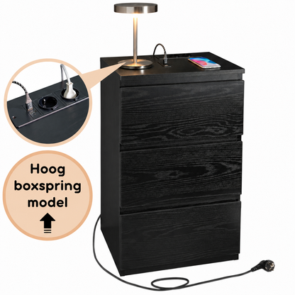 Casamoda Hoog Nachtkastje voor Boxspring met Stopcontact en USB - Ladekastje - 3 Lades - Zwart - 40 x 35 x 70 cm