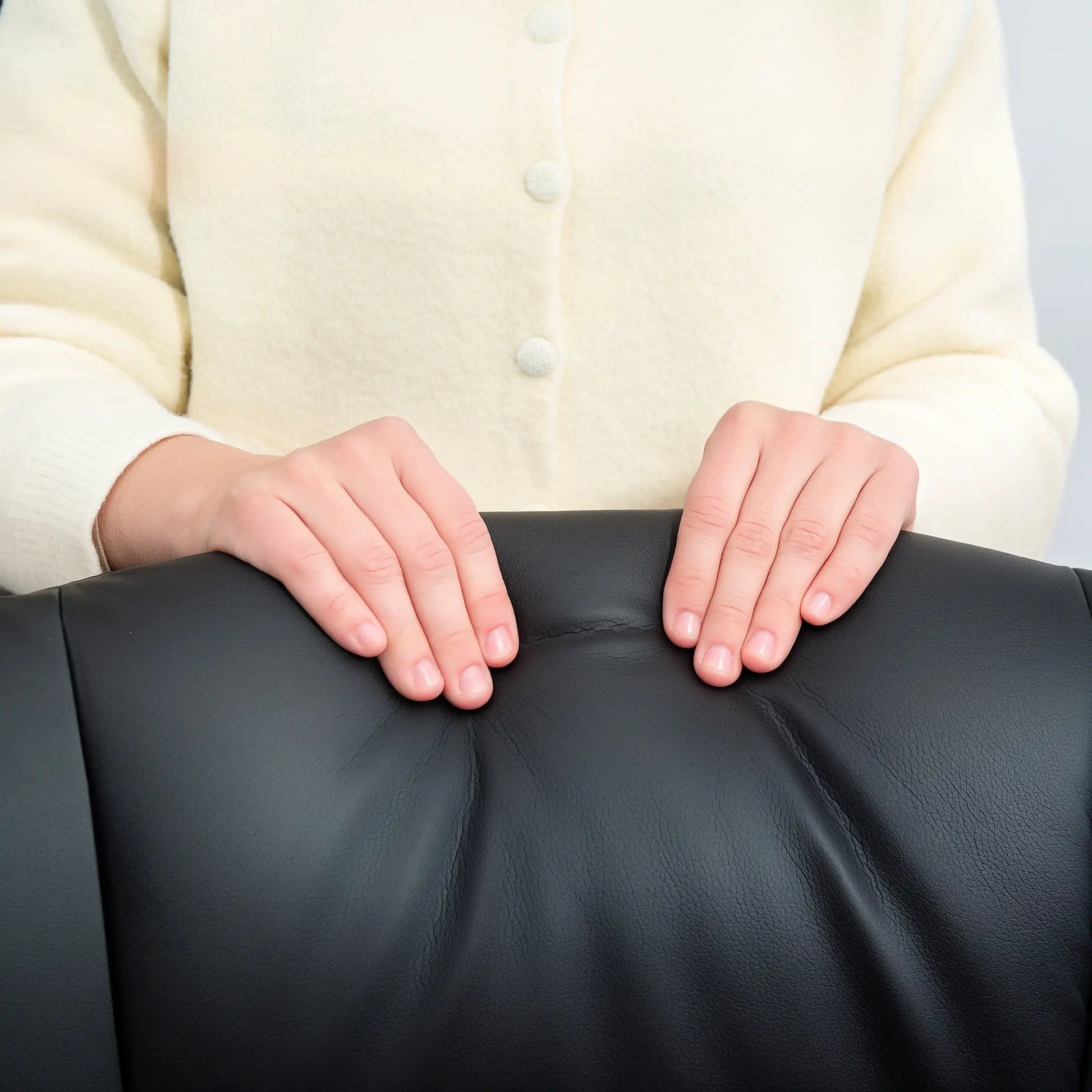 Nancy's Loano Relaxfauteuil - Loungestoel - Relaxstoel - Zwart - Kunstleer
