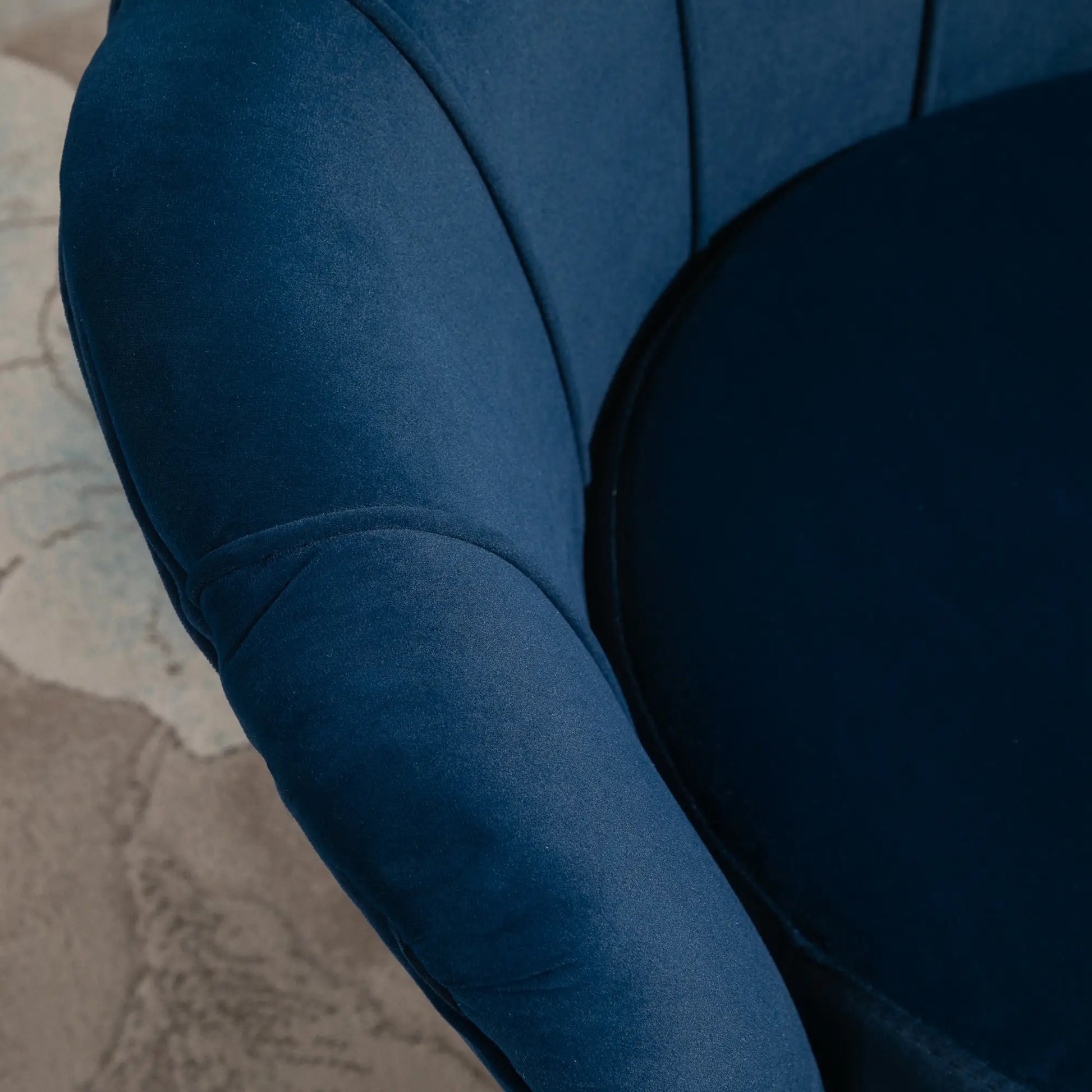 Nancy's Cunevo Fauteuil - Loungestoel - Relaxstoel - Blauw / Goud - Fluweel