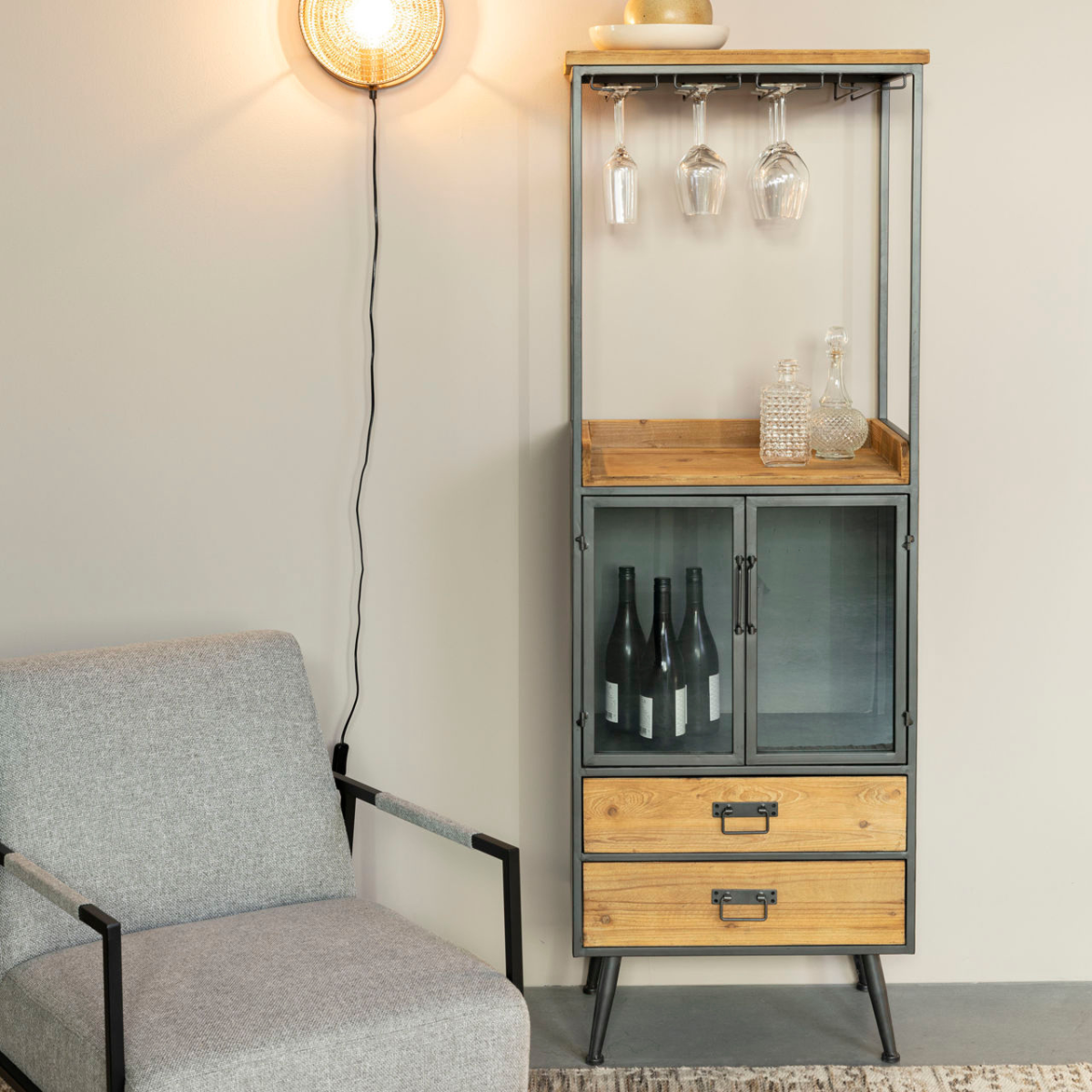 Nancy's Yeadon Drankenkast - Wandkast - Opbergkast - Dennenhout / Staal - ± 60 x 40 x 170 cm