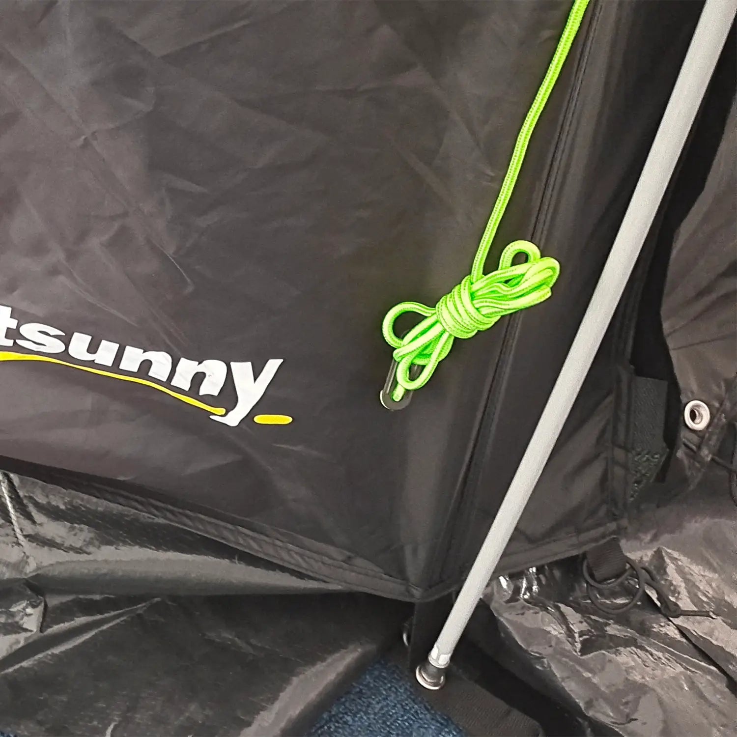 Nancy's Fermentelos Kampeertent - Camping Tent - 3 tot 4 personen - Zwart - ± 475 x 265 x 170 cm