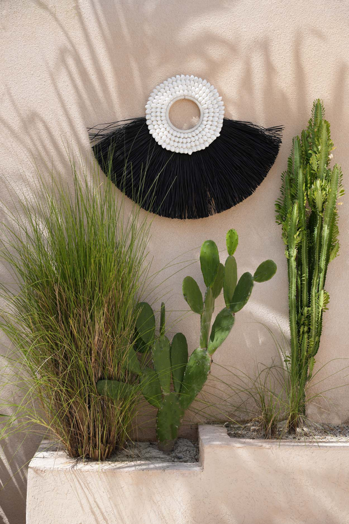 Bazar Bizar Shell Alang Alang - Zwart - Raffia - Schelpen - ± 60 x 85 cm