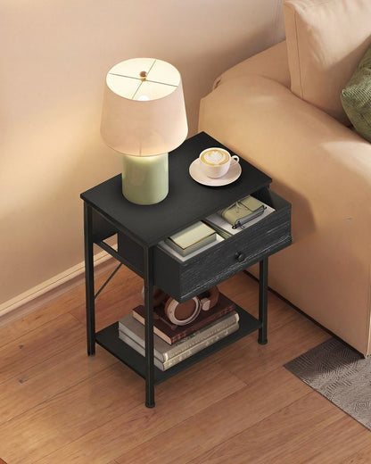 Nancy's Thiesi Nachtkastje - Geïntegreerd oplaadstation met USB-poorten - Zwart - ± 40 x 30 x 60 cm