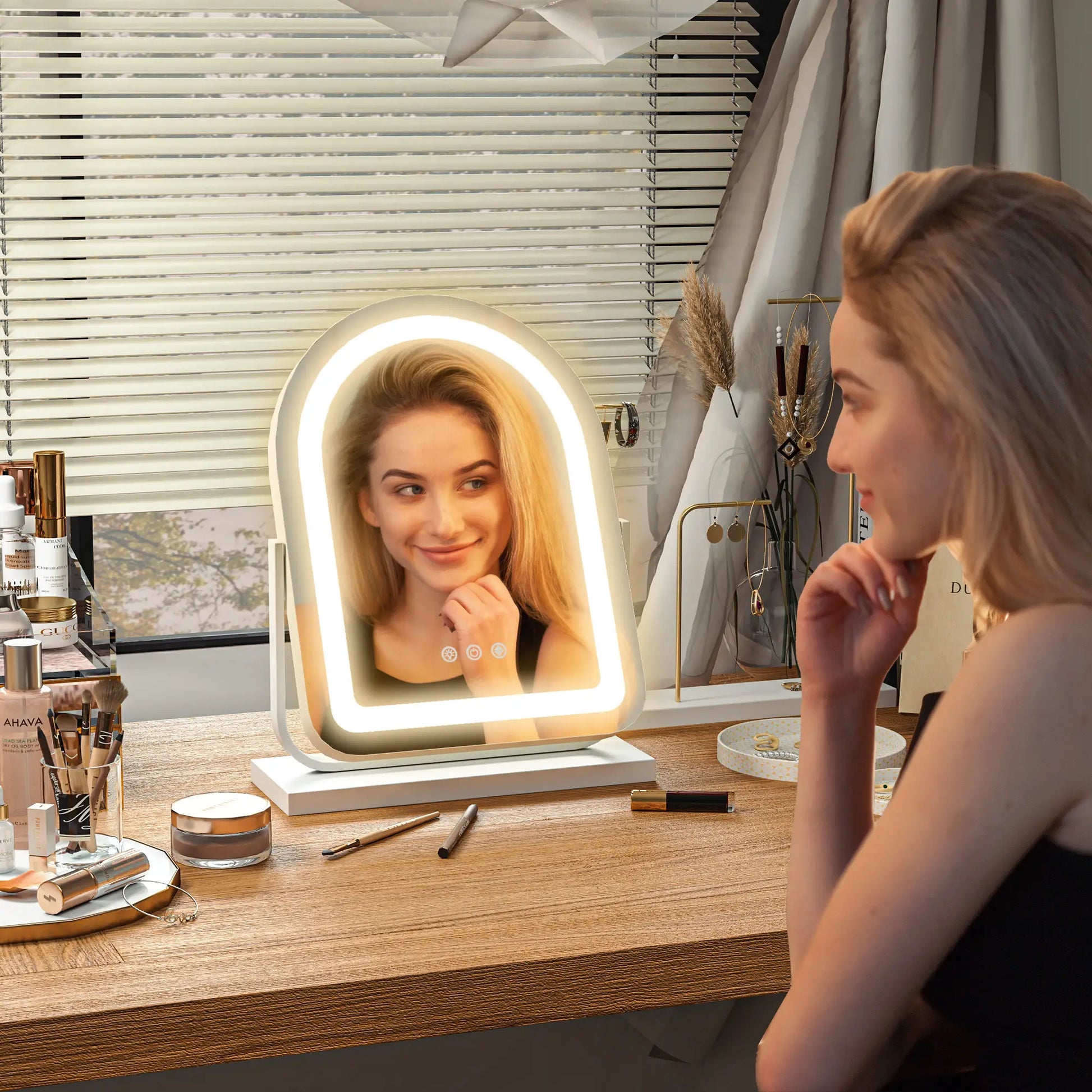 Nancy's Montargil Make-up Spiegel - Beauty Spiegel - Spiegel met LED Verlichting - Draaibaar - ± 30 x 10 x 45 cm