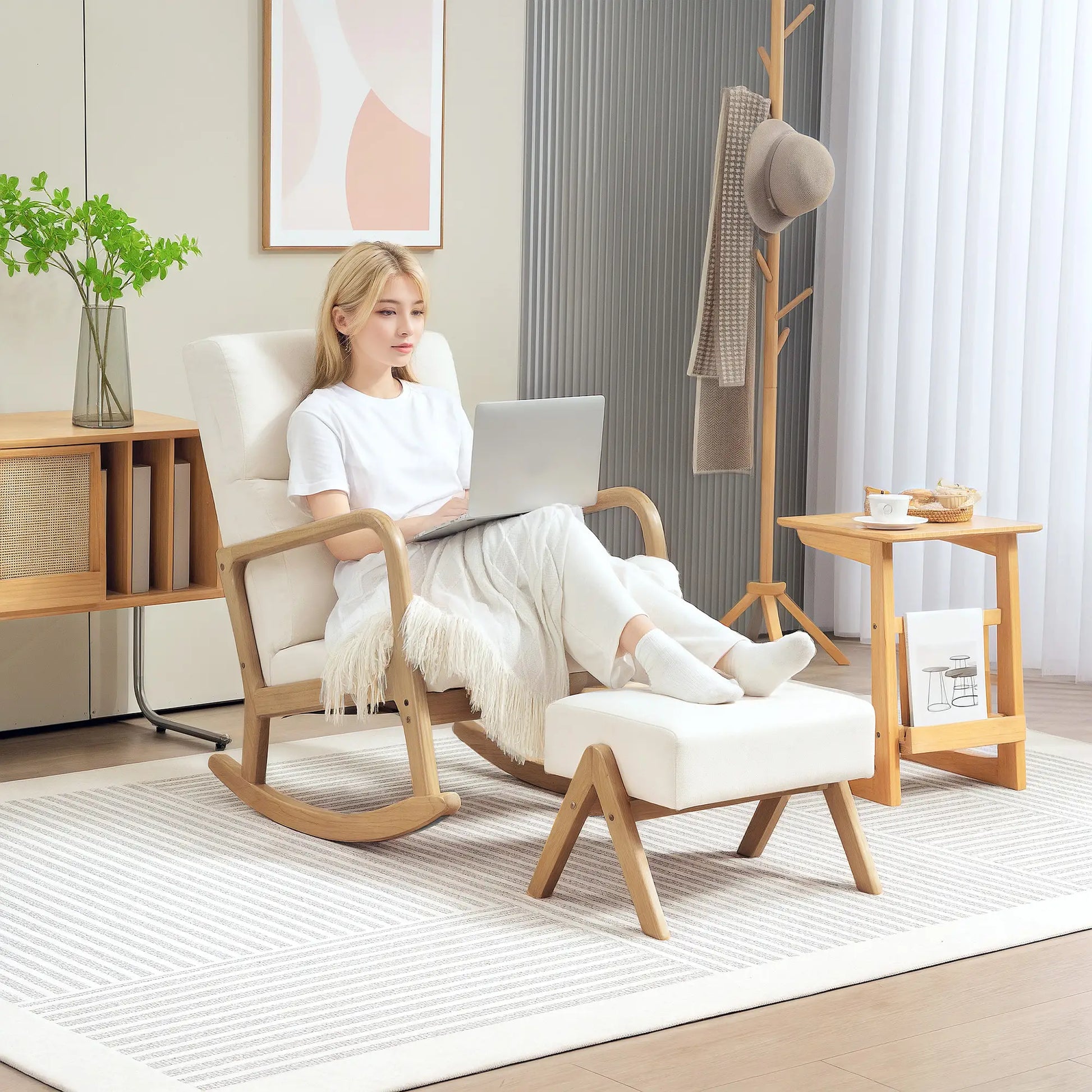 Nancy's Facha Schommelstoel met Voetenbankje - Loungestoel - Relaxstoel - Wit - Linnen