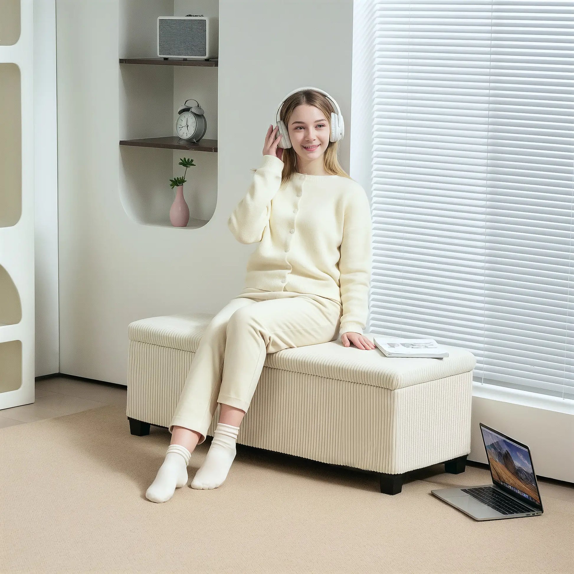Nancy's Ferrazzano Opbergbank - Poef met opbergruimte - Beige - Ribfluweel - ± 110 x 40 x 40 cm