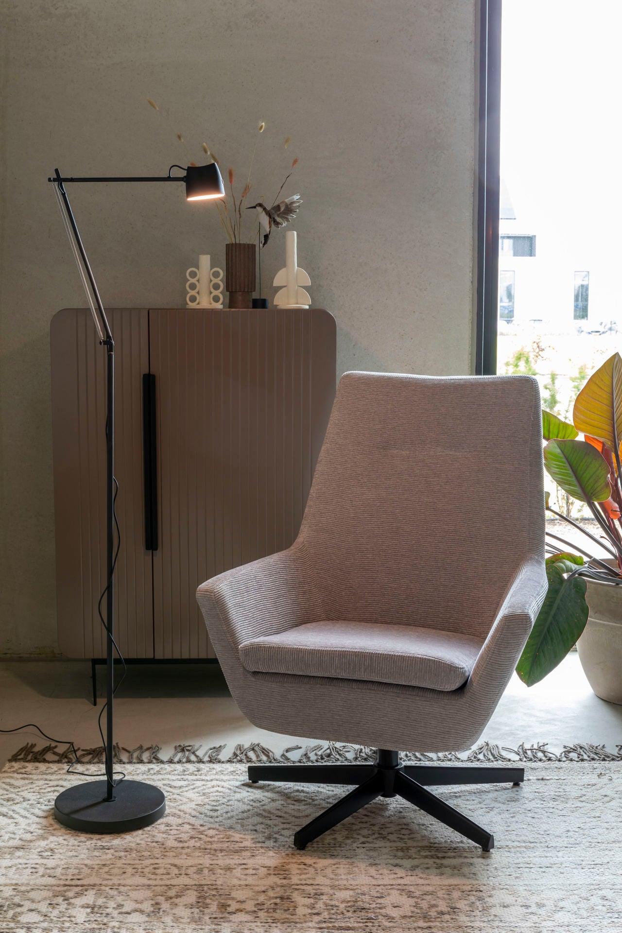 Nancy's Beachwood Lounge Chair - Industrieel - Lichtgrijs, Zwart - Polyester, Multiplex, IJzer - 79 cm x 76 cm x 98 cm
