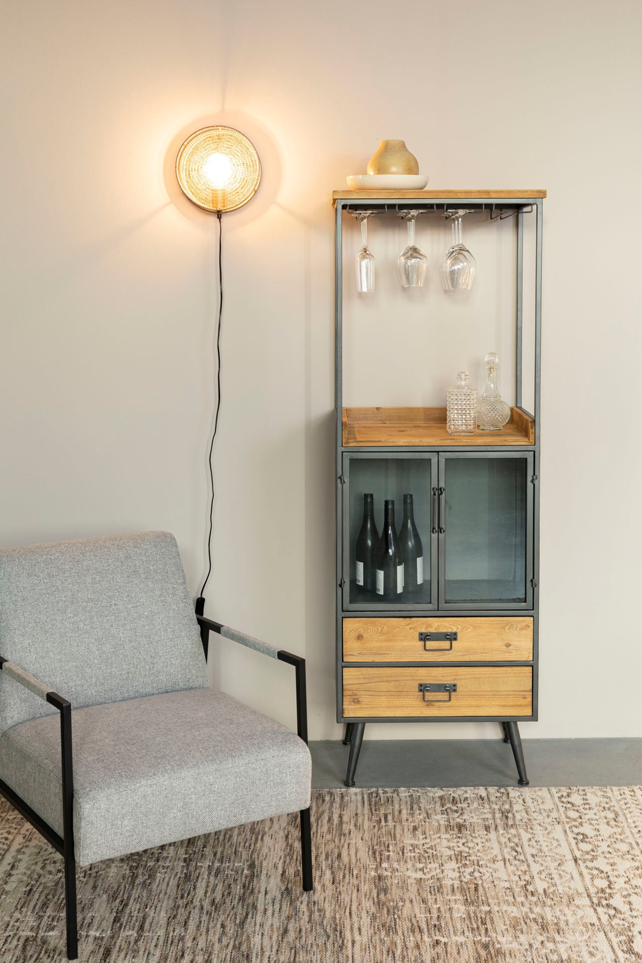 Nancy's Yeadon Drankenkast - Wandkast - Opbergkast - Dennenhout / Staal - ± 60 x 40 x 170 cm