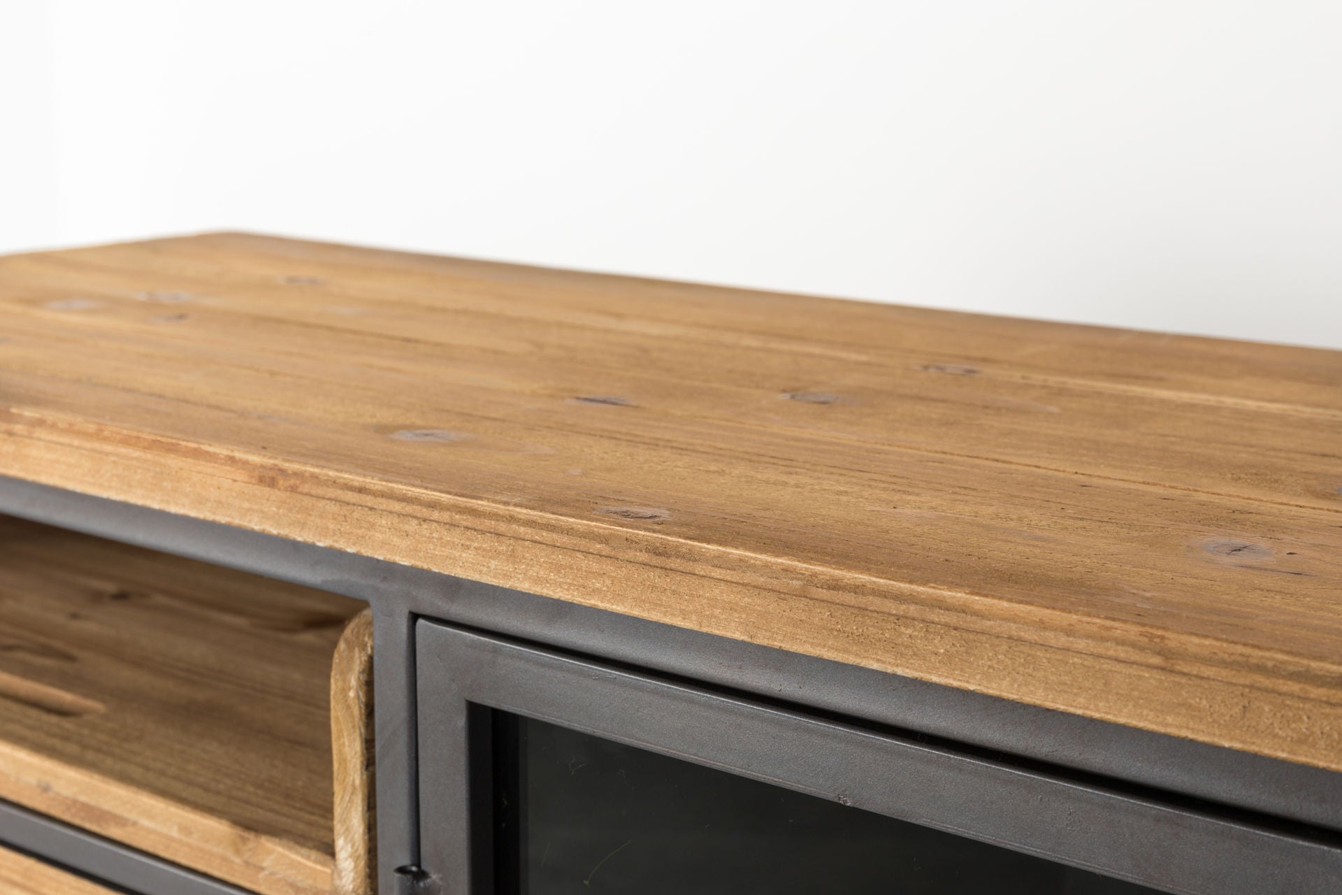 Nancy's Waipio Dressoir - TV-meubel - Dennenhout / Staal - ± 115 x 40 x 75 cm