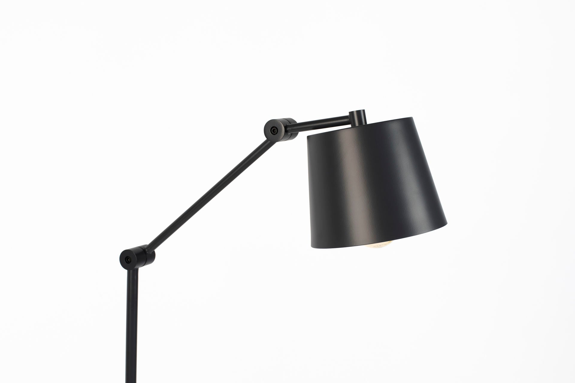 Nancy's River Edge Vloerlamp - Modern - Zwart - IJzer, Pvc - 55 cm x 25 cm x 124 cm
