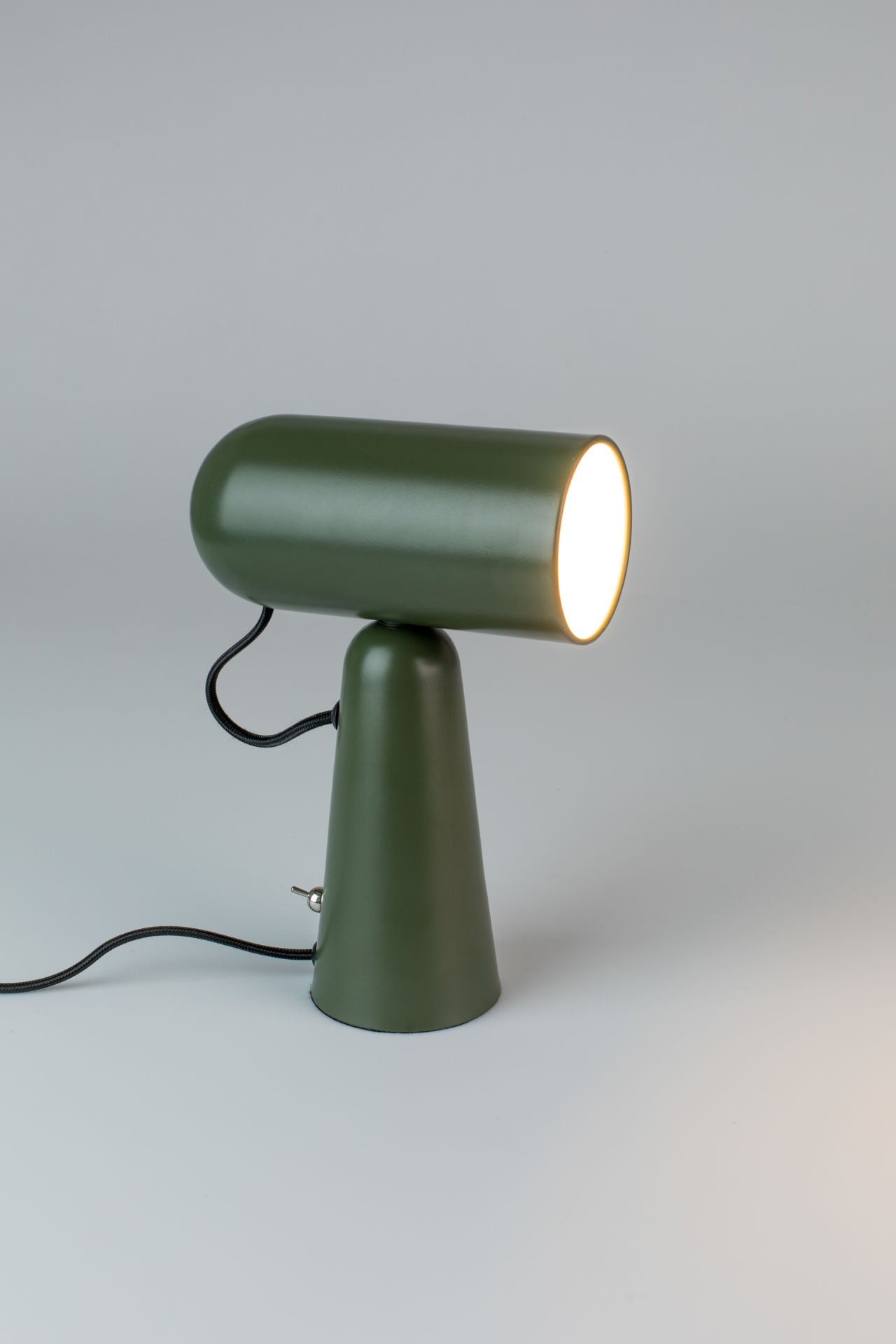 Nancy's North Bellport Desk Lamp - Modern - Green - Iron - 18.5 cm x 8.5 cm x 26.5 cm