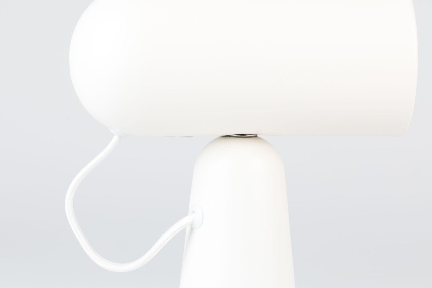 Lampe de bureau Nancy's Fort Bliss - Moderne - Blanc - Fer - 18,5 cm x 8,5 cm x 26,5 cm