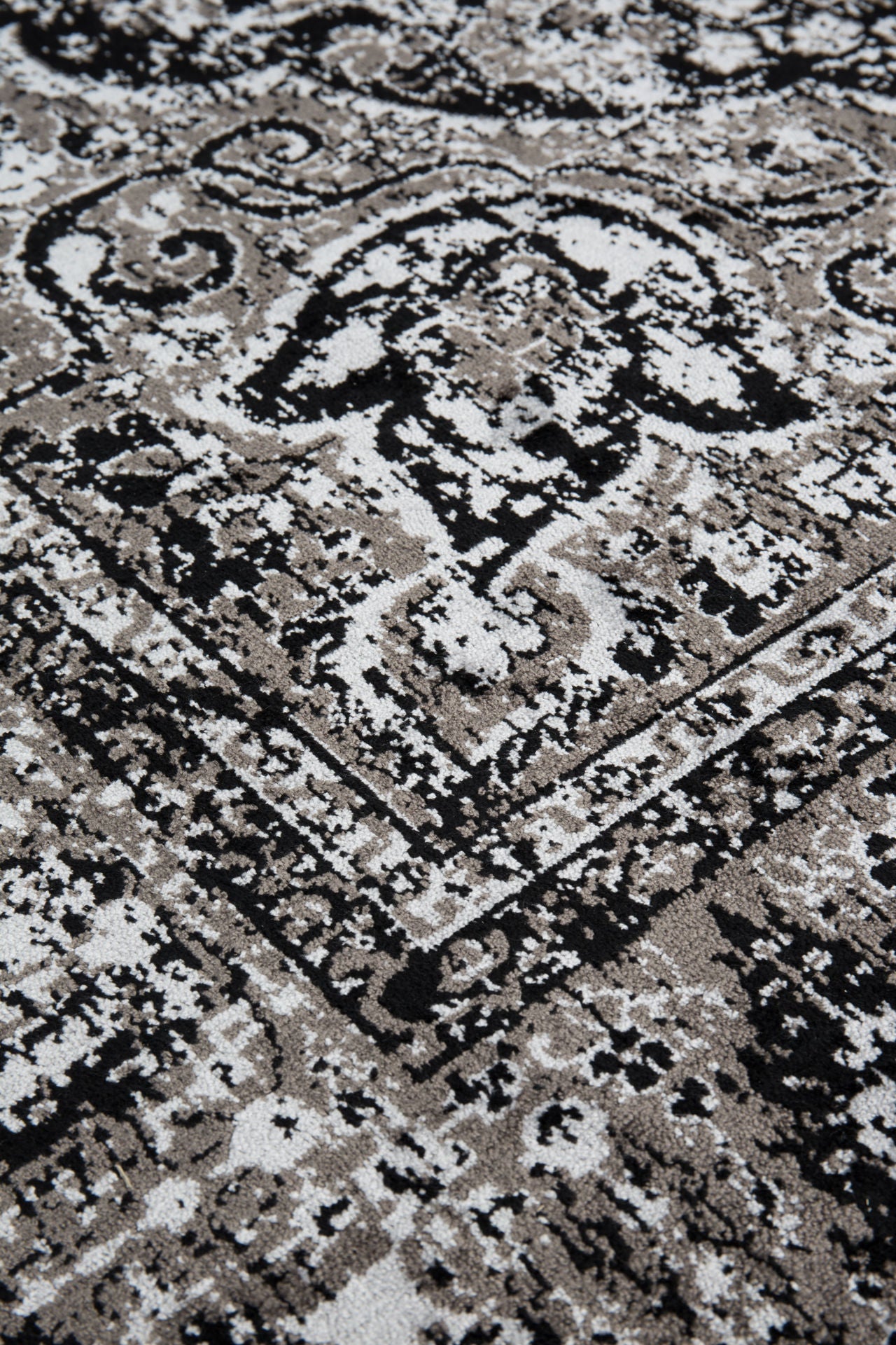 Nancy's Aguadilla Tapijt - Klassiek - Zwart - Viscose, Polyester, Rubber - 160 cm x 230 cm x cm