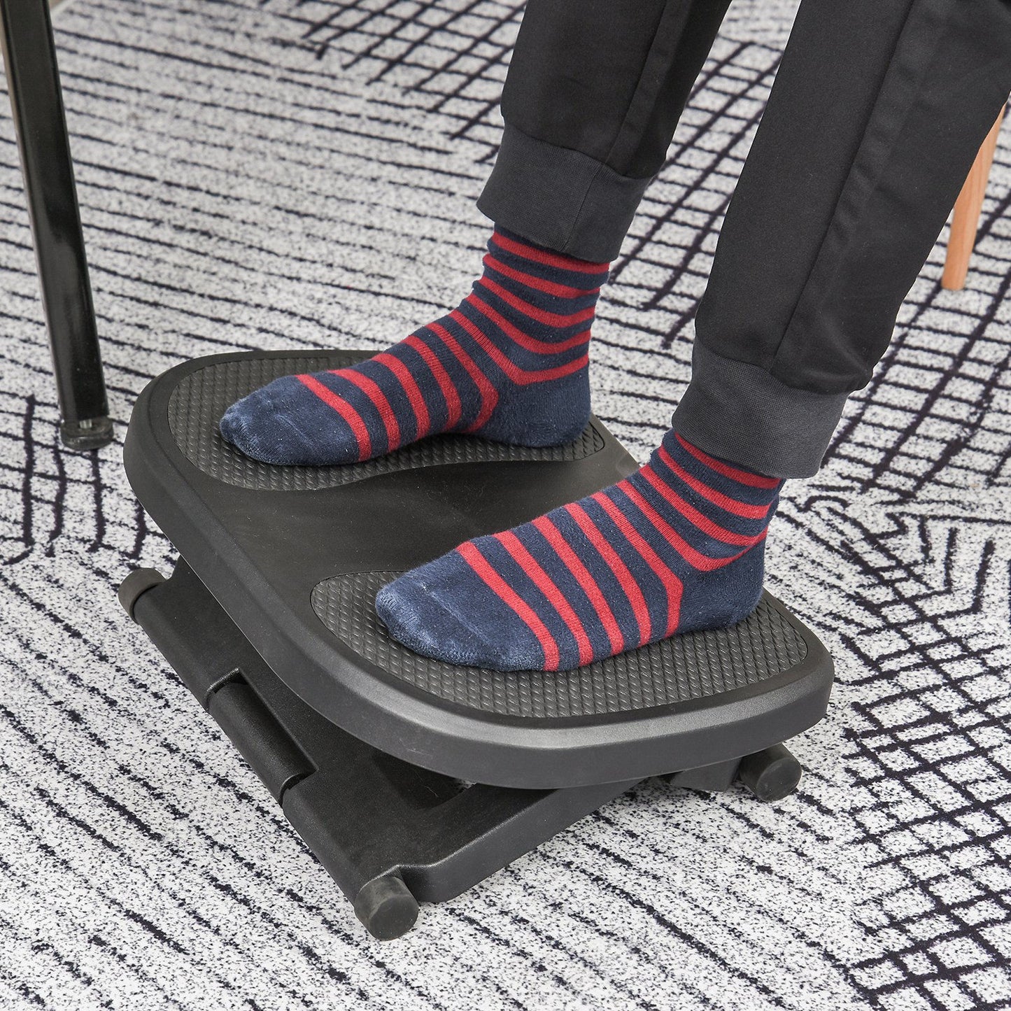 Nancy's Allies Voetsteun - Bureau Voetsteun - Verstelbaar - Lichte Massage - Anti-slip - Zwart