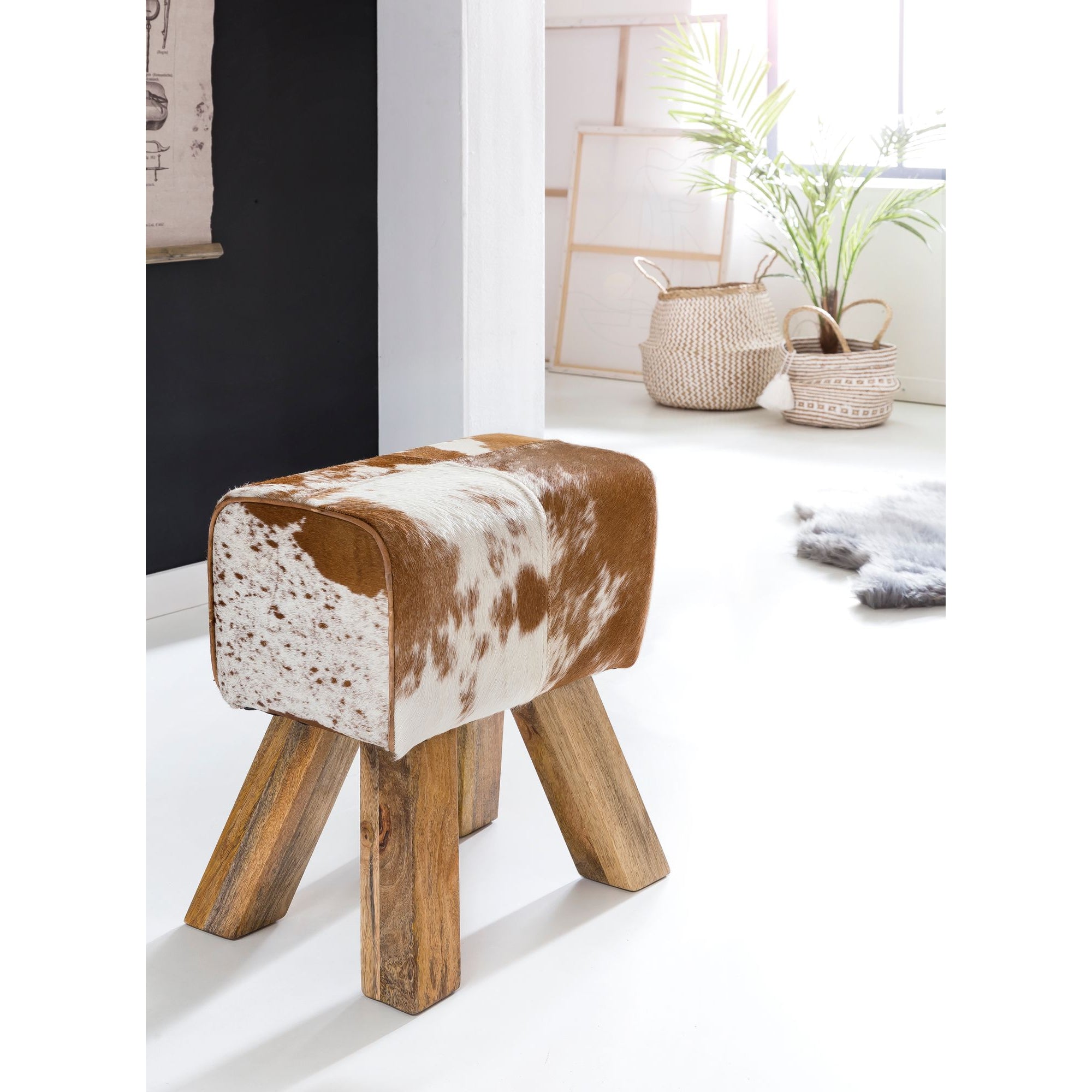 Nancy's Houghton Stool - Pouf - Ottoman - Goatskin - Mango Wood - Brown/White - ± 30 x 40 x 50 cm