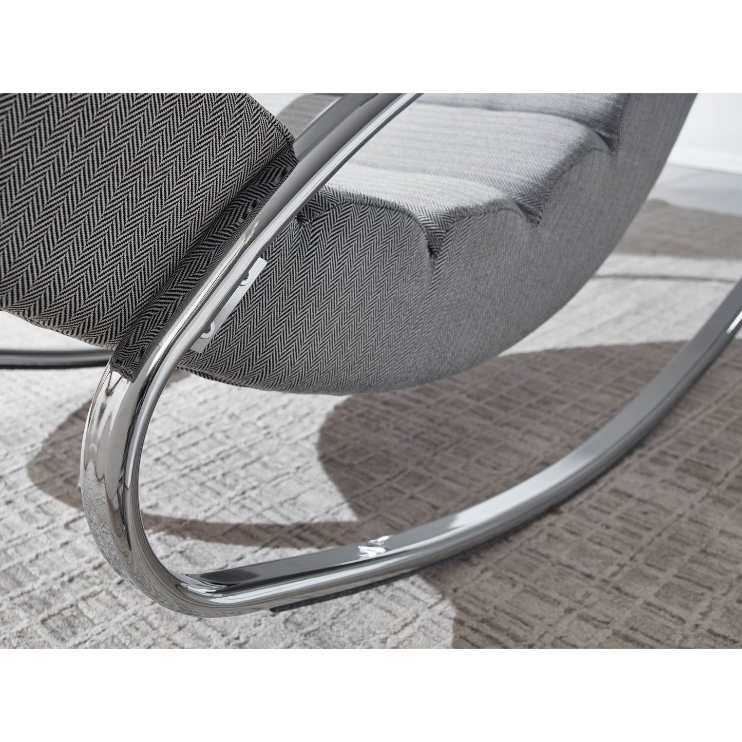 Nancy's Manti Relaxfauteuil - Loungestoel - Schommelstoel - Tuimelfunctie - Fauteuil - Schommelende Lounger - Lounger - Lichtgrijs - Zilver  - Gestoffeerd