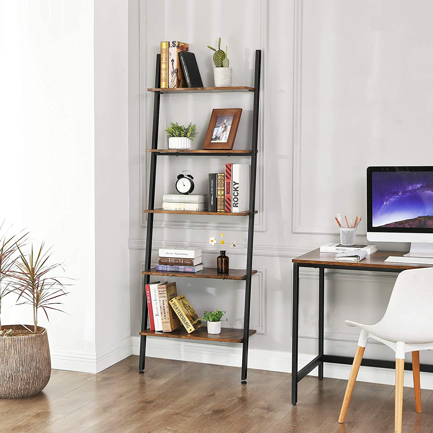 Nancy's Brea Wandrek - Boekenkast - Wandkast - 5 planken - Bruin-Zwart - 64 x 34 x 186 cm