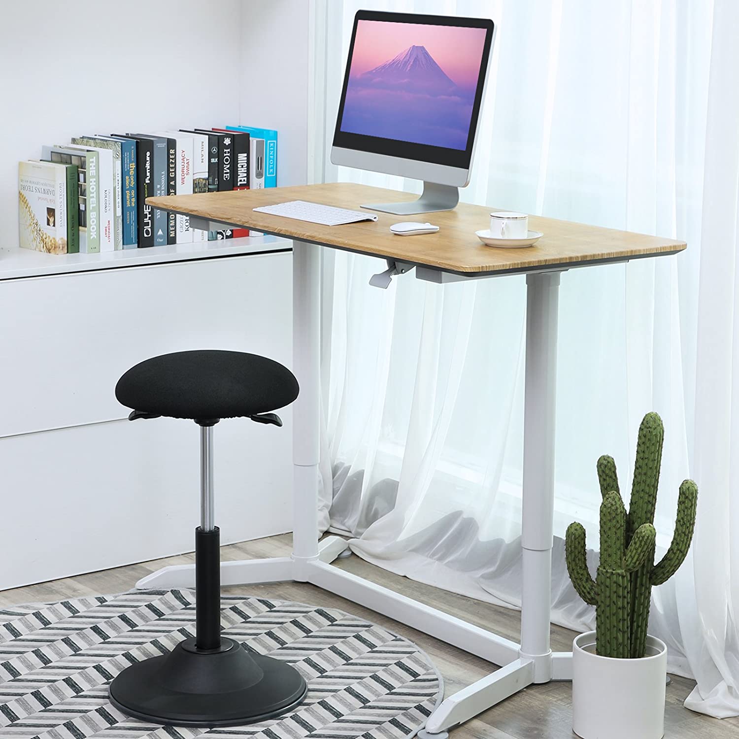 Nancy's Marfa Werkkruk - Bureaukruk - Hoogte Verstelbaar - Ergonomisch - Draaibaar - Anti-Slip - Zwart